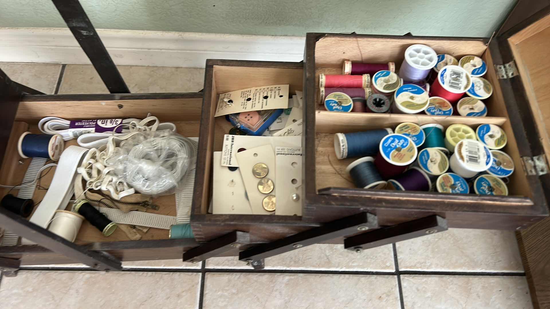 Photo 4 of WOOD SEWING BOX W ACCESSORIES