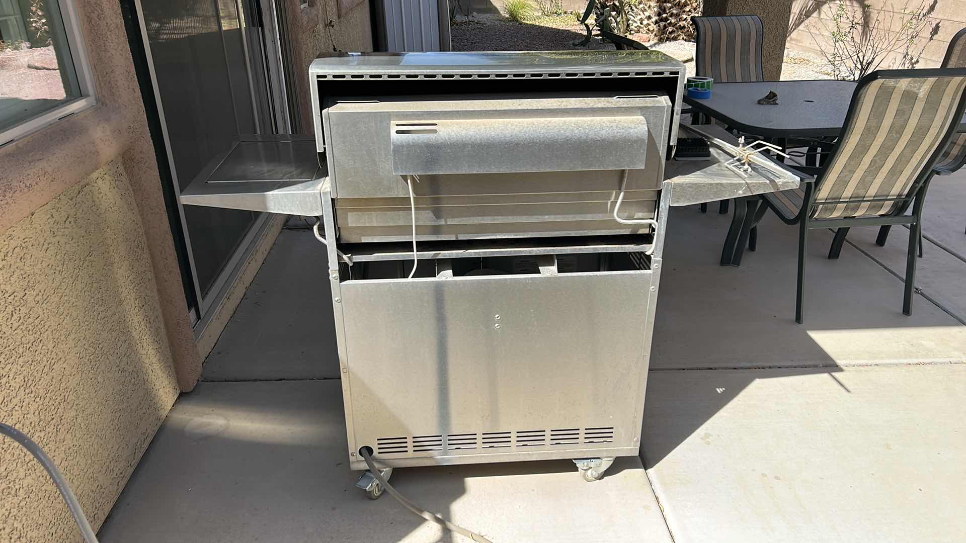 Photo 4 of PERFECT FLAME BARBECUE WITH ACCESSORIES 56”