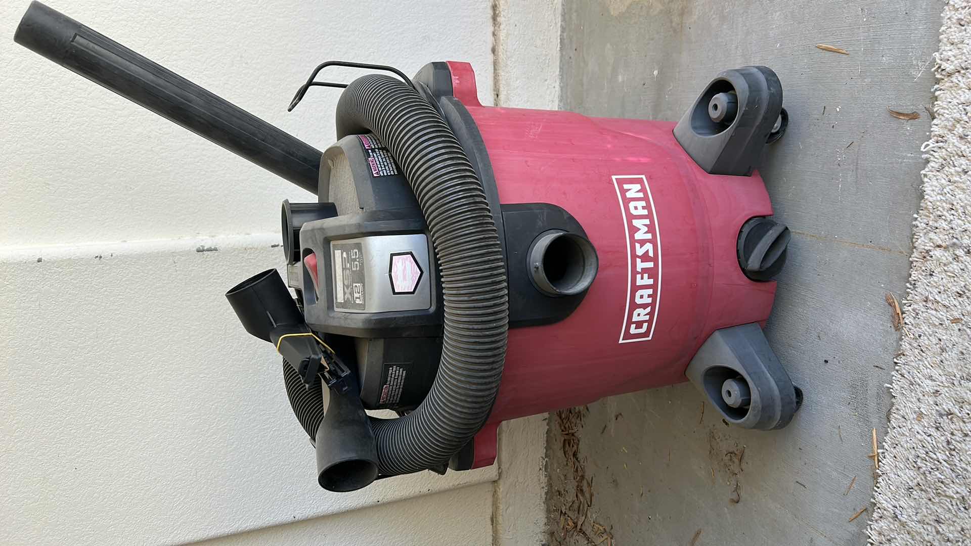 Photo 1 of CRAFTSMAN 12 GALLON SHOP VAC