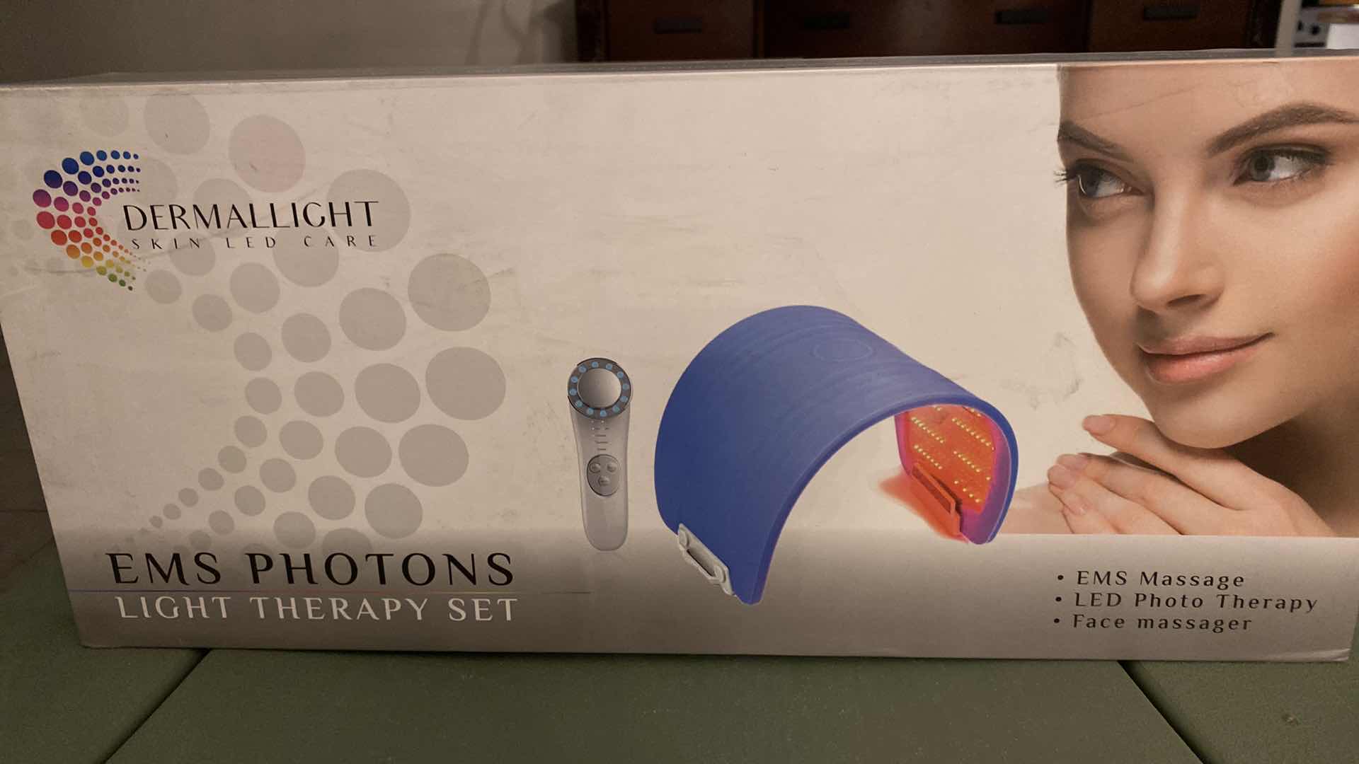 Photo 3 of NEW DERMALLIGHT SKIN LED CARE EMS PHOTONS LIGHT THERAPY SET FOR BODY AND FACE