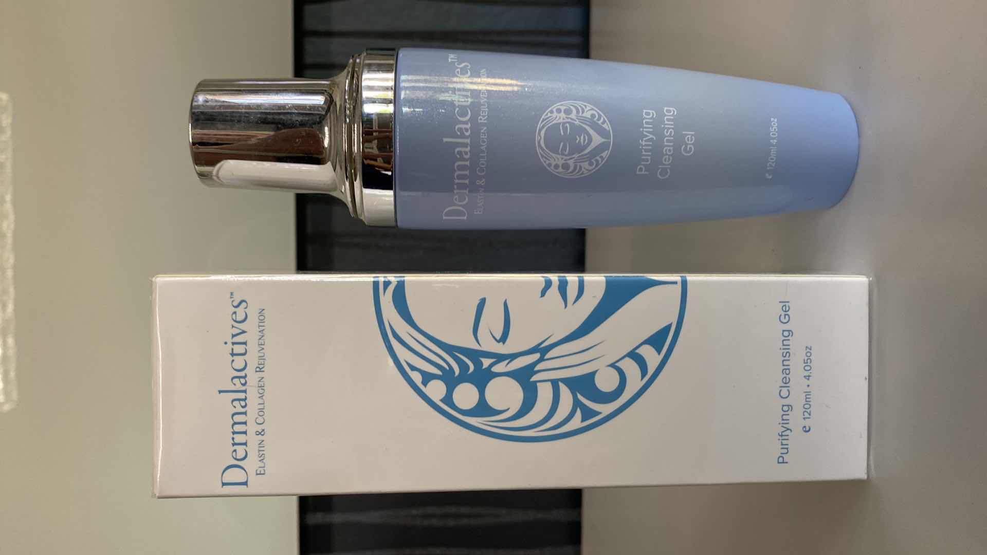 Photo 2 of NEW DERMALATIVES PURIFYING CLEANSING GEL -PURIFIES THE SKIN BY LIFTING AND REMOVING MAKE-UP, OIL BASED DEBRIS AND IMPURITIES