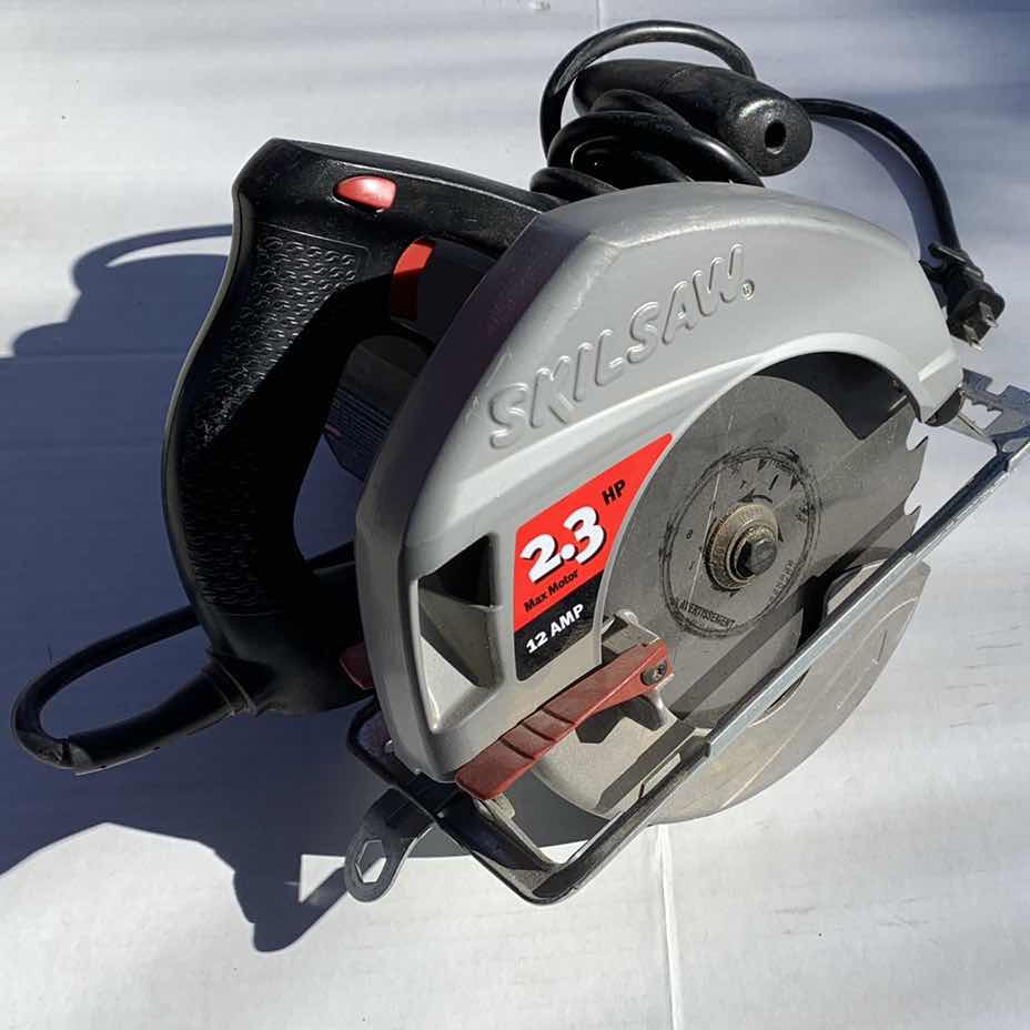 Photo 1 of SKILSAW 2.3 HP RADIAL SAW