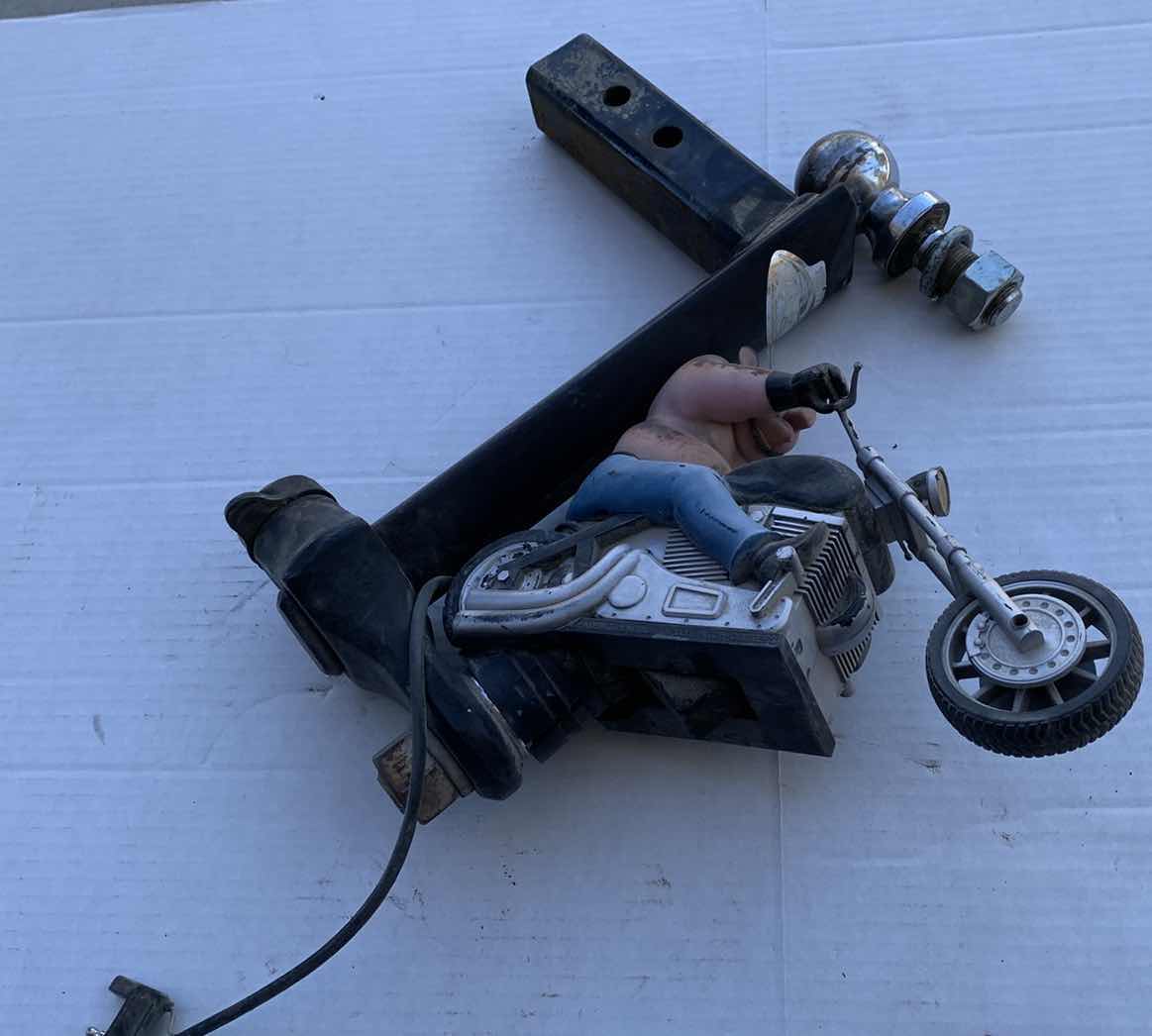 Photo 1 of HARLEY DAVIDSON PIG TOWING AMUSEMENT HITCH