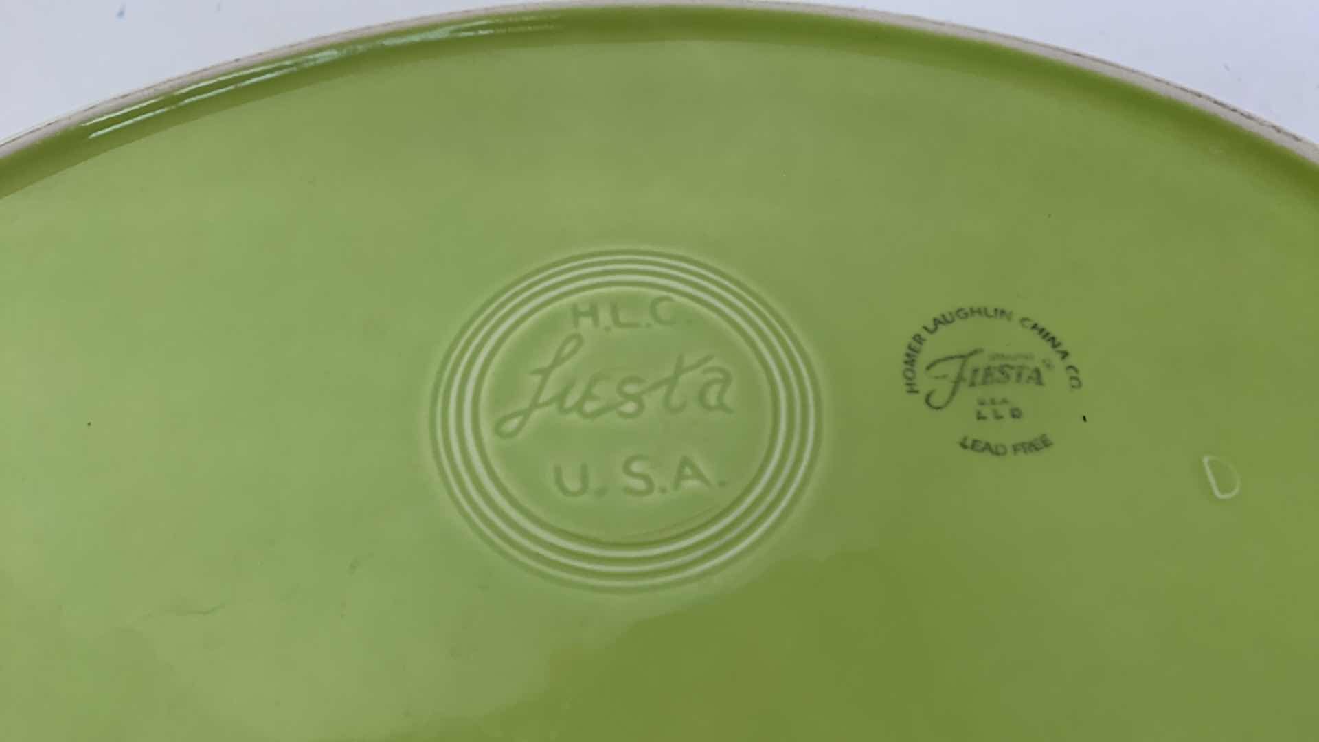 Photo 2 of VINTAGE FIESTAWARE CHARTREUSE OVAL PKATTER 13” WIDE