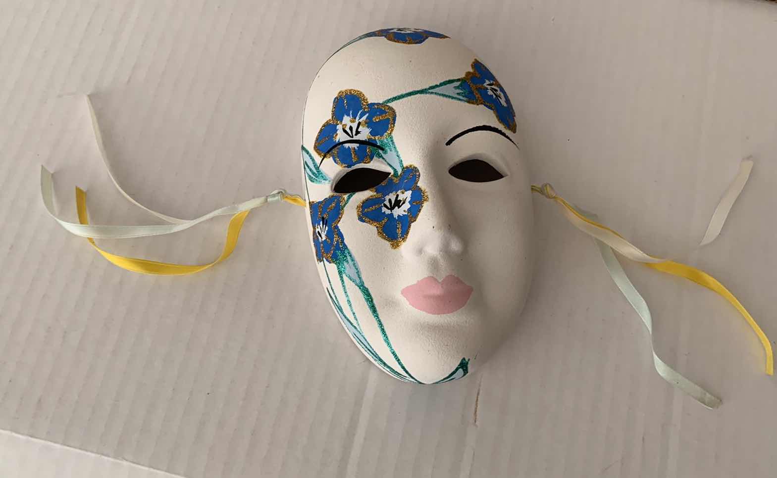 Photo 1 of HARLEQUIN HAND PAINTED MASK 7” TALL