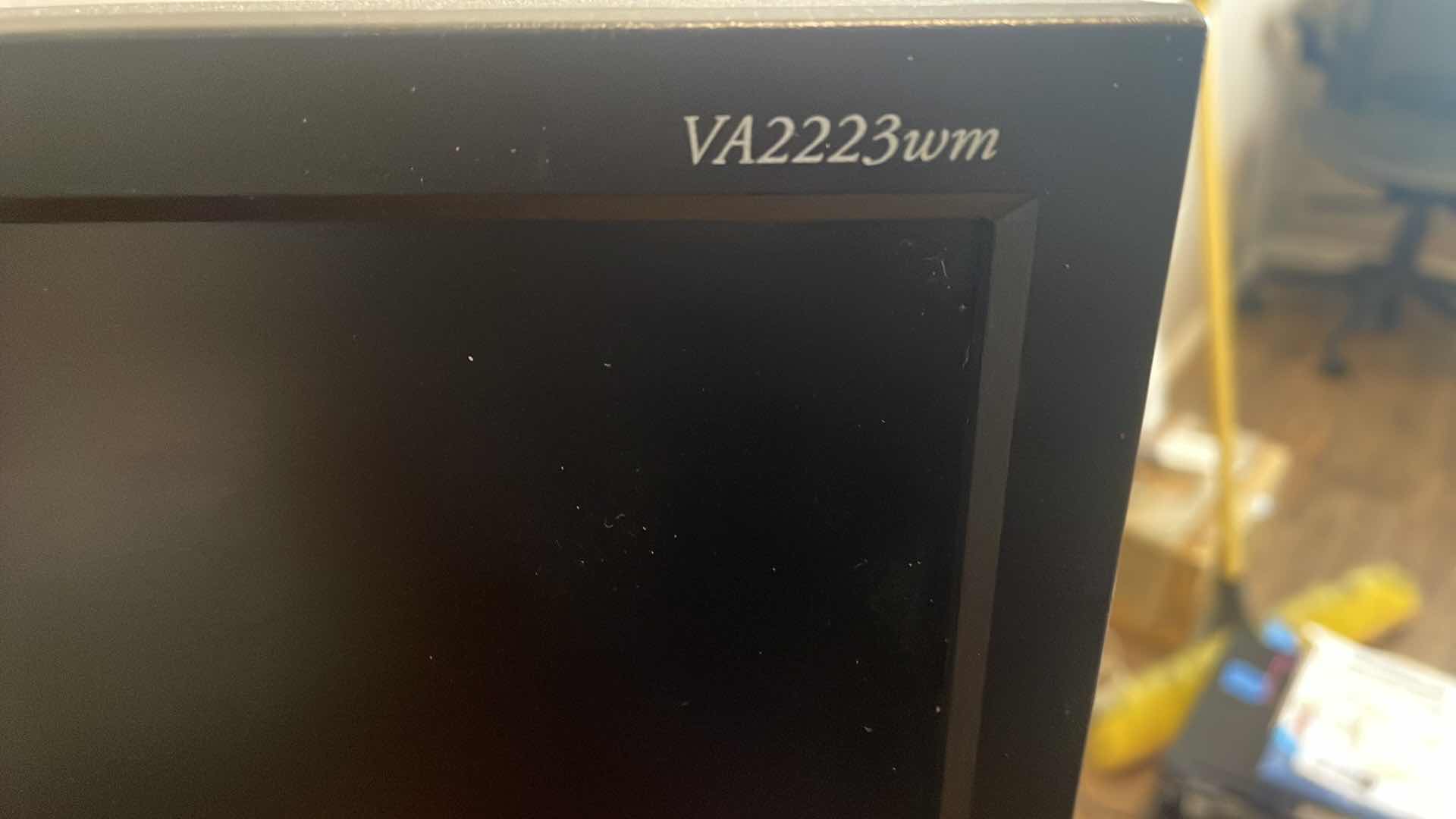 Photo 3 of VIEWSONIC 22’ COMPUTER MONITOR