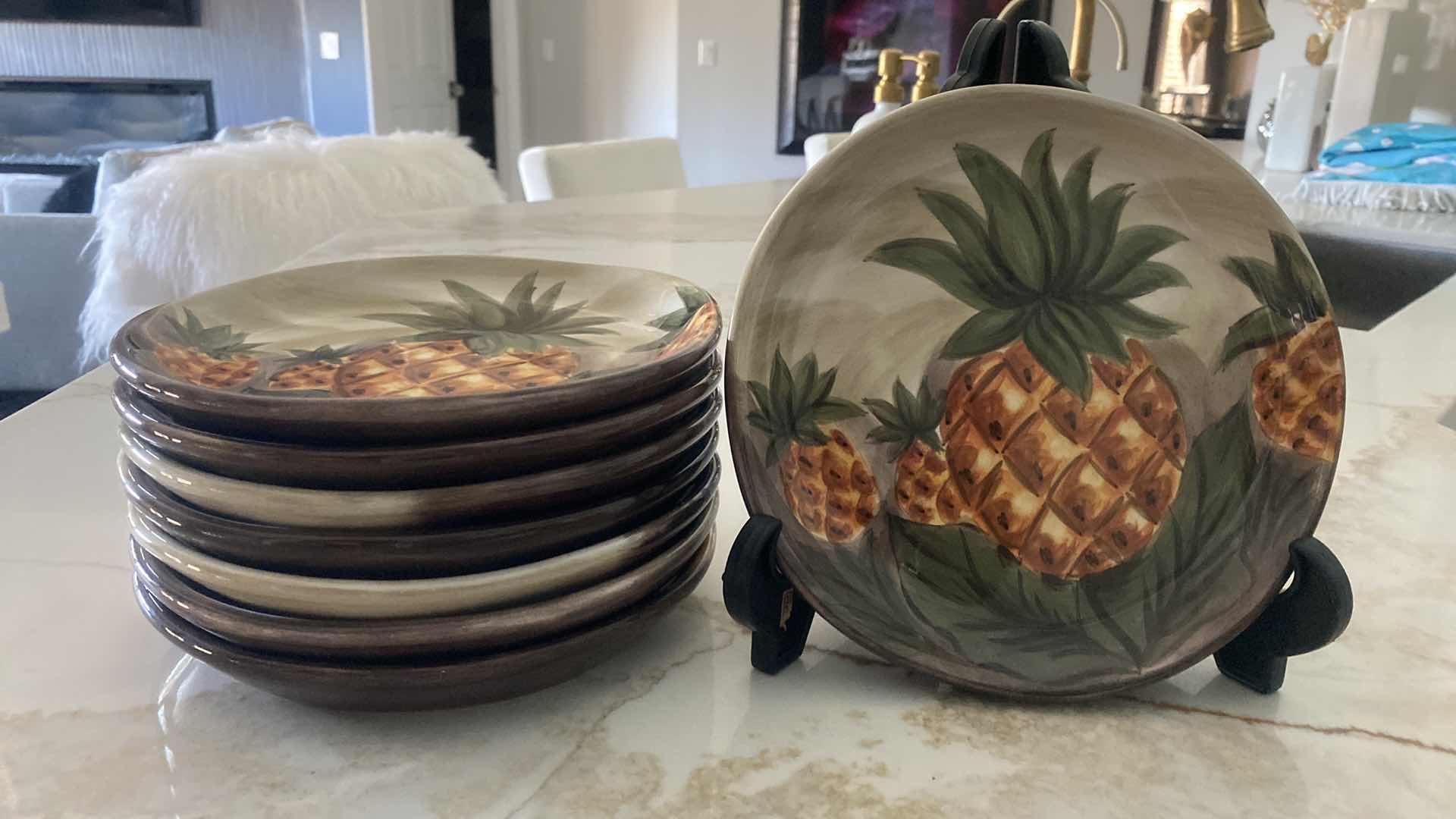 Photo 2 of 8 - TABLE TOPS GALLERY HAND PAINTED “BAHAMAS PINEAPPLE” 8” SALAD / DESSERT PLATES