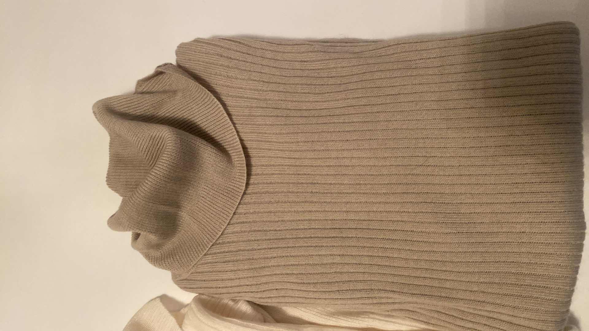 Photo 4 of SAKS 5th AVE LADIES SIZE XSMALL MERINO WOOL BLEND TURTLENECKS