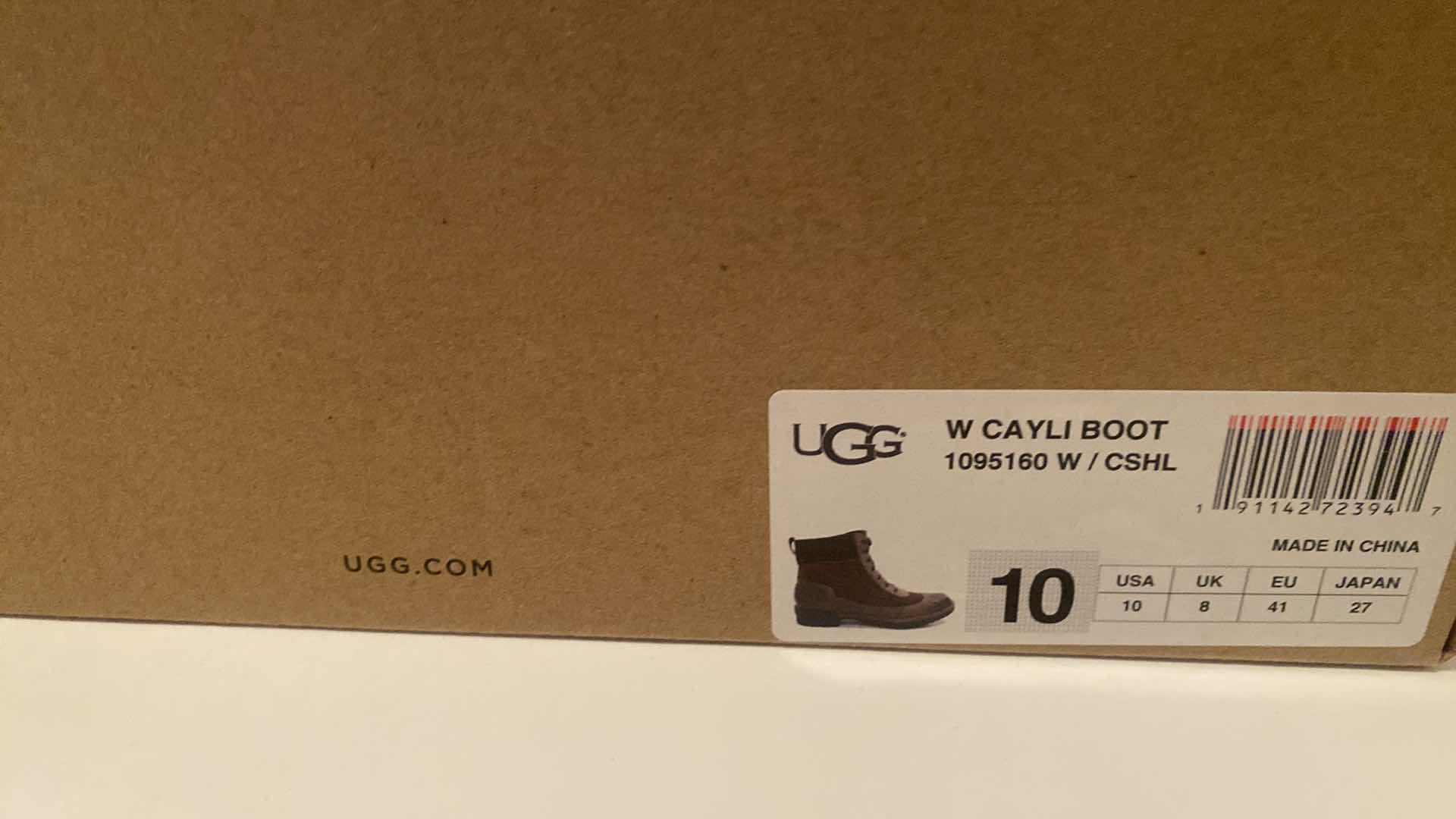 Photo 3 of UGG LADIES SIZE 10 CAYLI BOOT