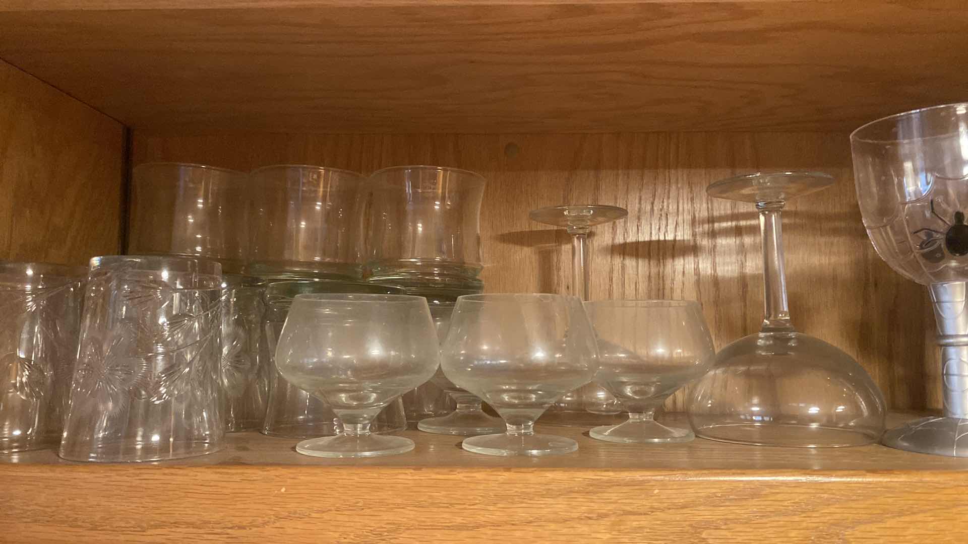 Photo 4 of CONTENTS OF KITCHEN CABINET - GLASSWARE & COFFEE CUPS