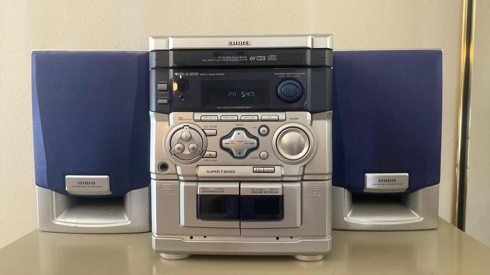 Photo 1 of AIWA CD DIGITAL AUDIO SYSTEM