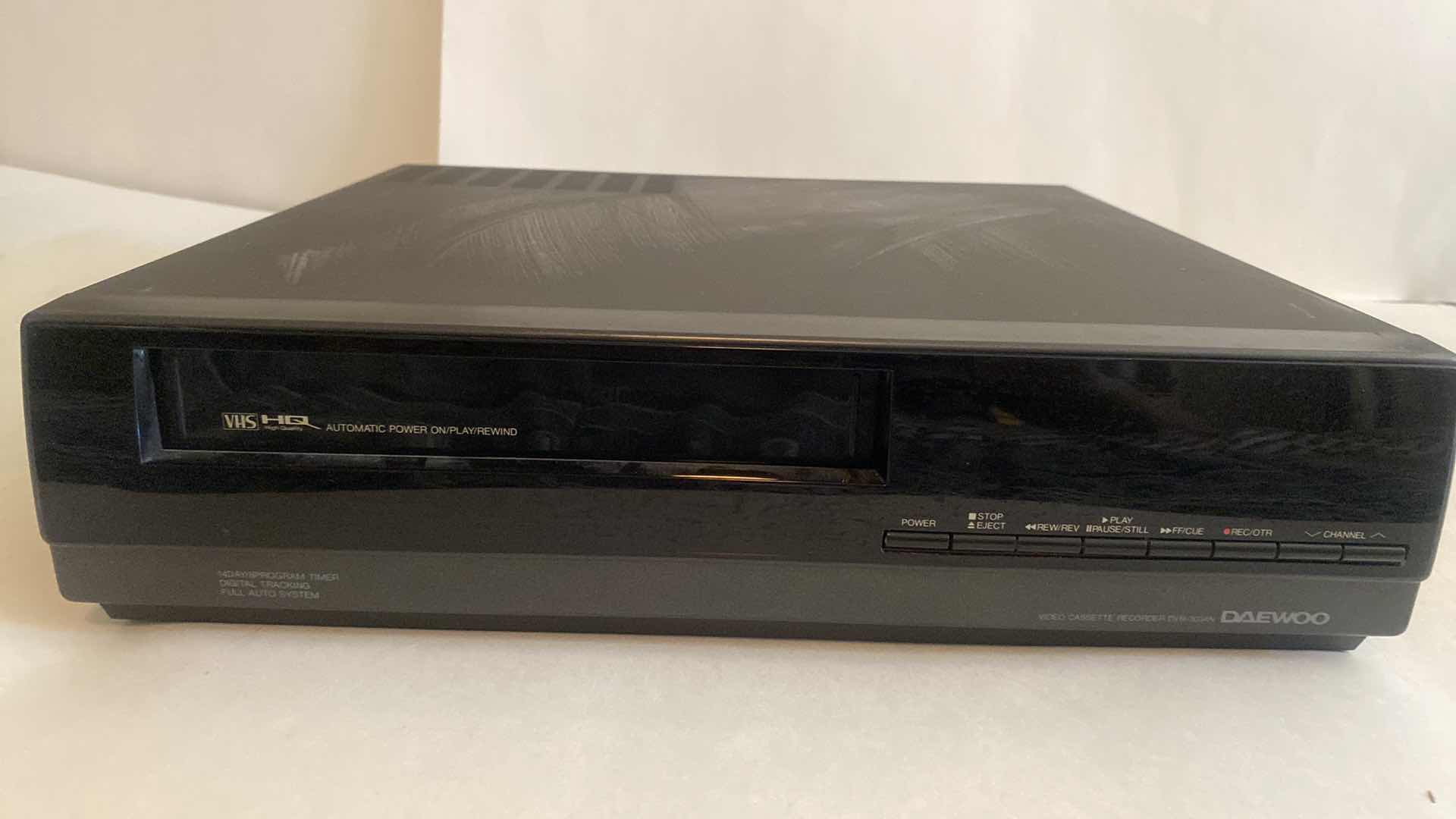 Photo 1 of DAEWOO VHS PLAYER