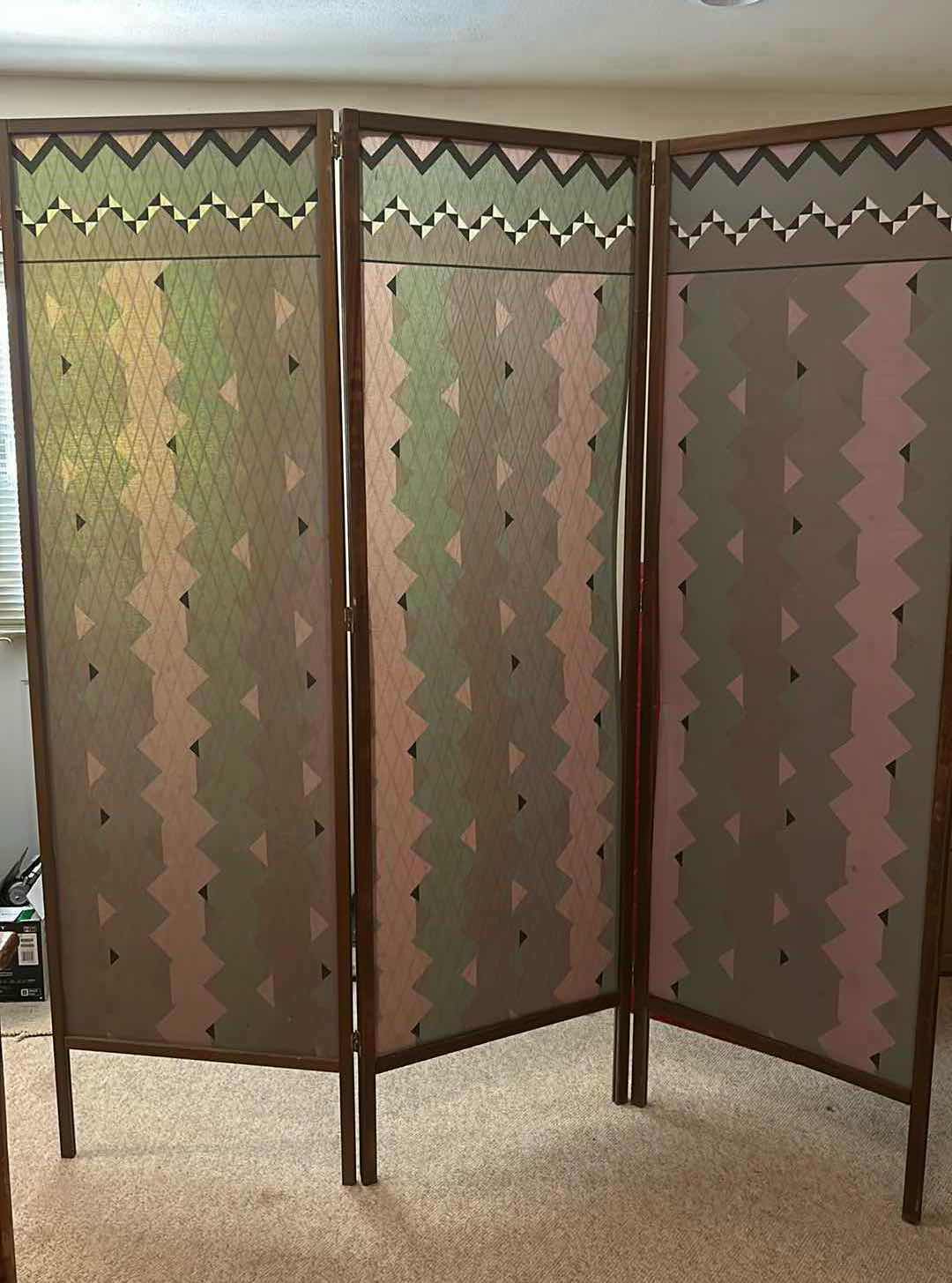 Photo 1 of 3 PANEL ROOM DIVIDER