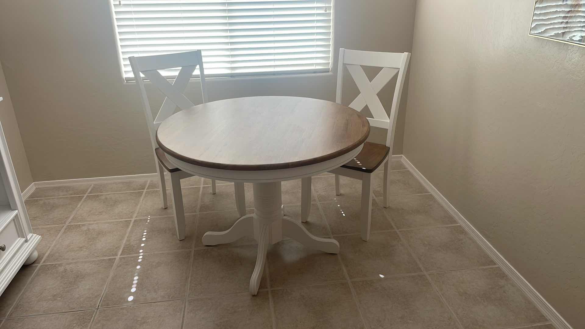 Photo 3 of ROUND DINING TABLE WITH CHAIRS 42" X 31"