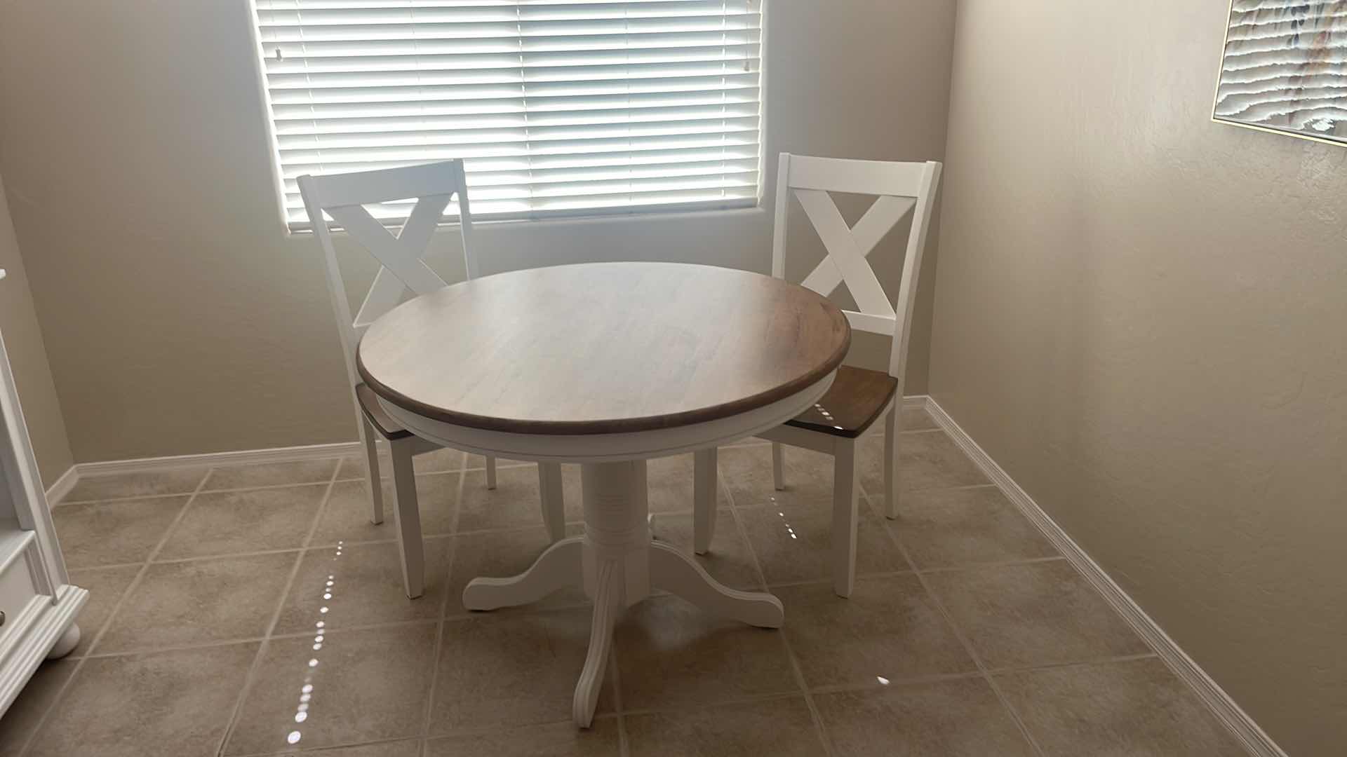 Photo 2 of ROUND DINING TABLE WITH CHAIRS 42" X 31"