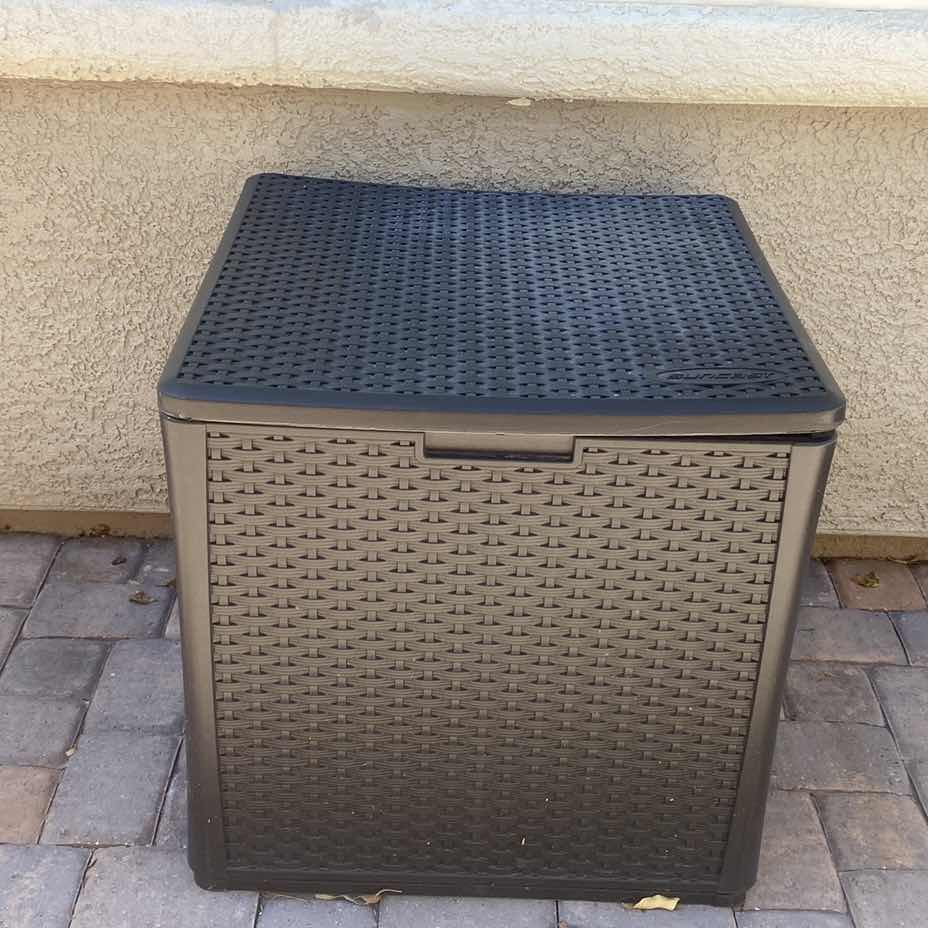 Photo 1 of SUNCAST 60 GAL CUBE DECK BOX 27“ x 27“ H26”