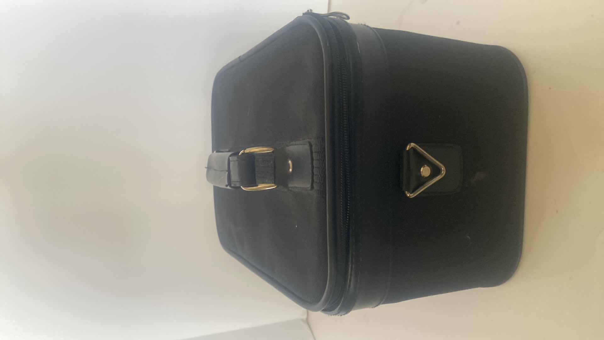 Photo 3 of COSMETIC CASE LUGGAGE -STRAP MISSING