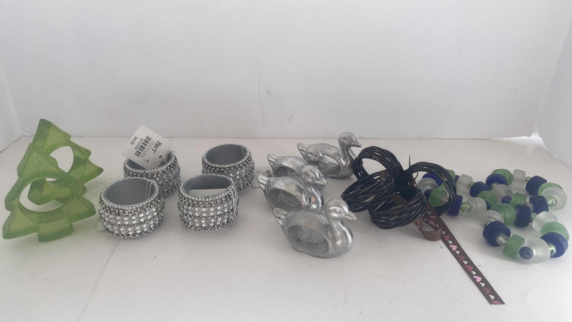 Photo 1 of 17-NAPKIN RINGS