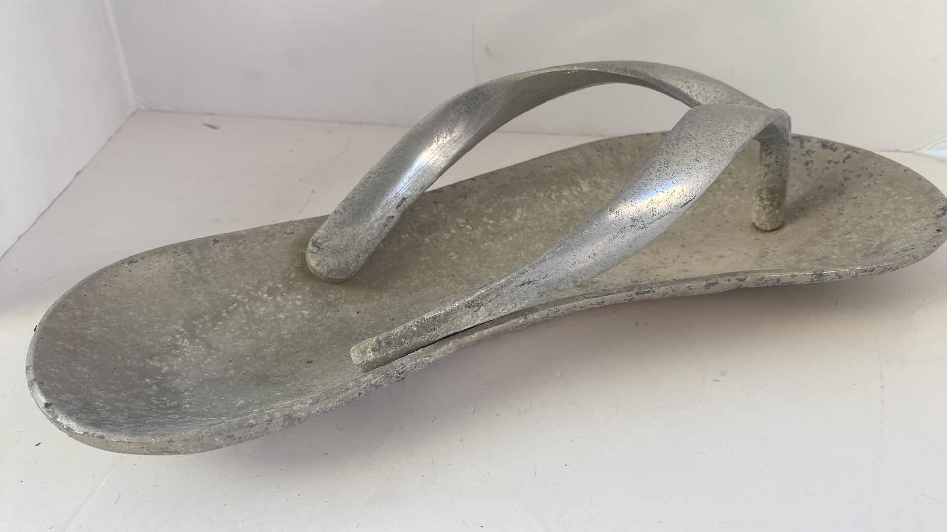 Photo 1 of ALUMINIUM FLIP FLOP 16”