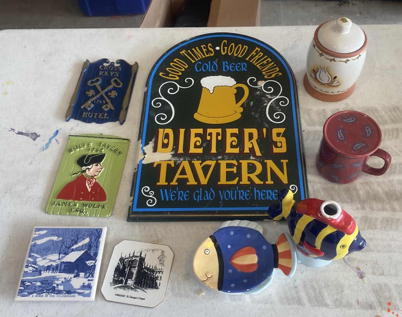 Photo 1 of 9 - WALL PLAQUES & CERAMIC ITEMS LARGEST 11” x 16”