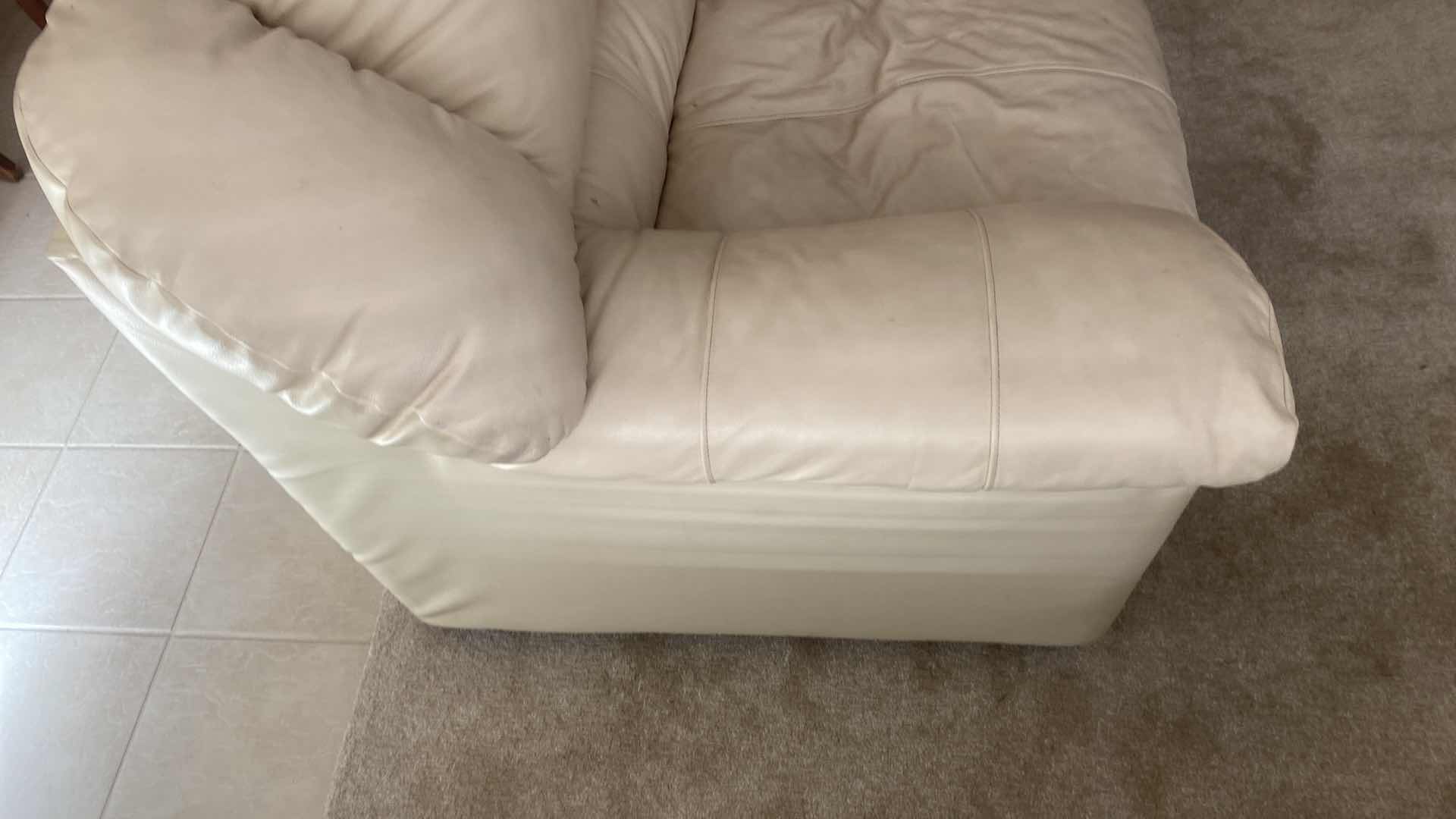 Photo 8 of 70” CREAM LEATHER LOVESEAT