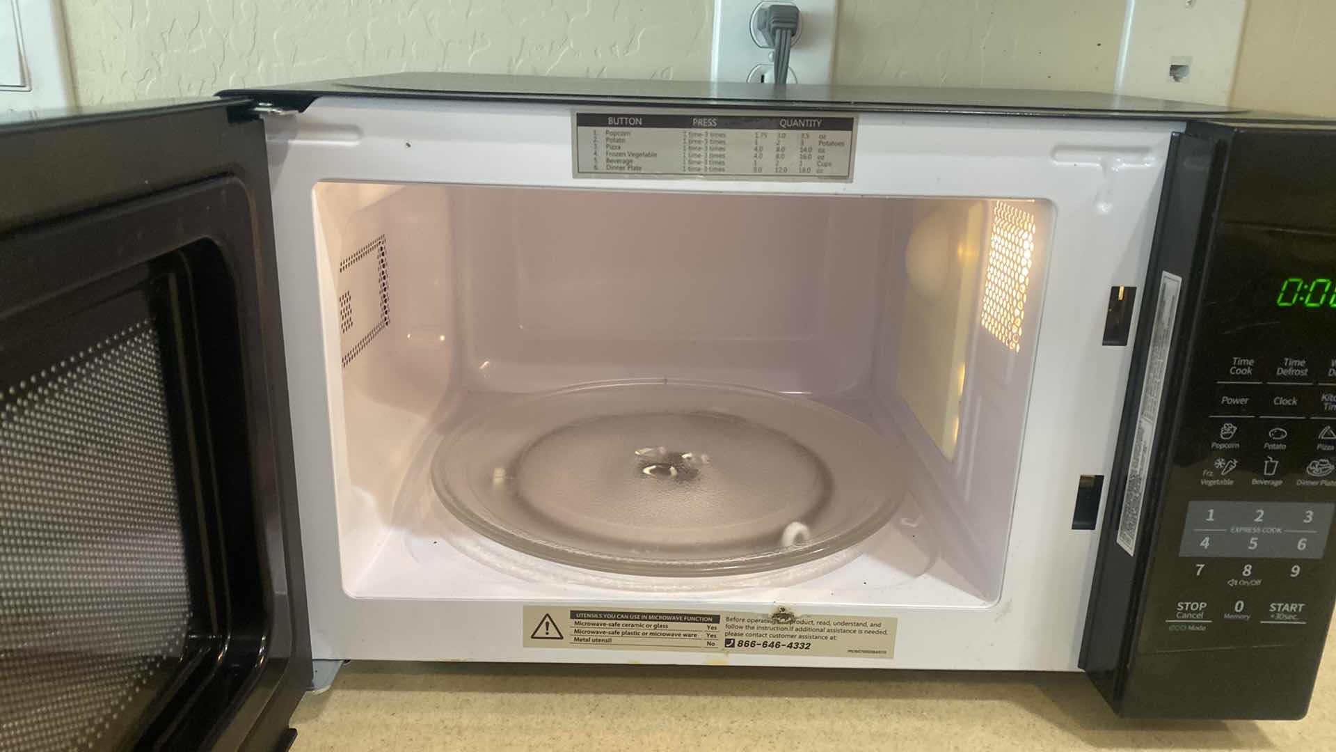 Photo 4 of COMFEE MICROWAVE 17” x 11 1/2”