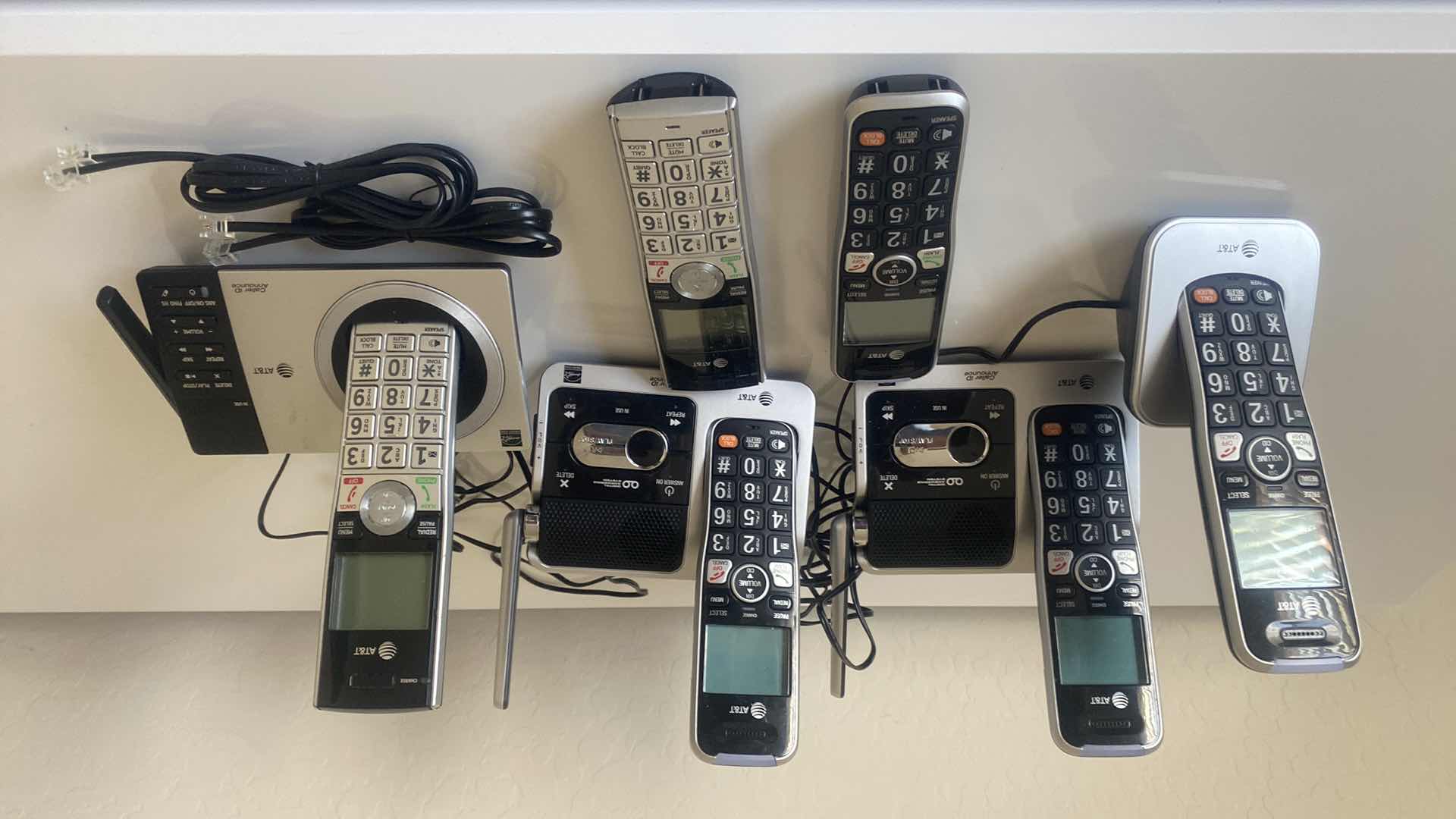 Photo 1 of 6 AT&T PHONES & 2 BASES