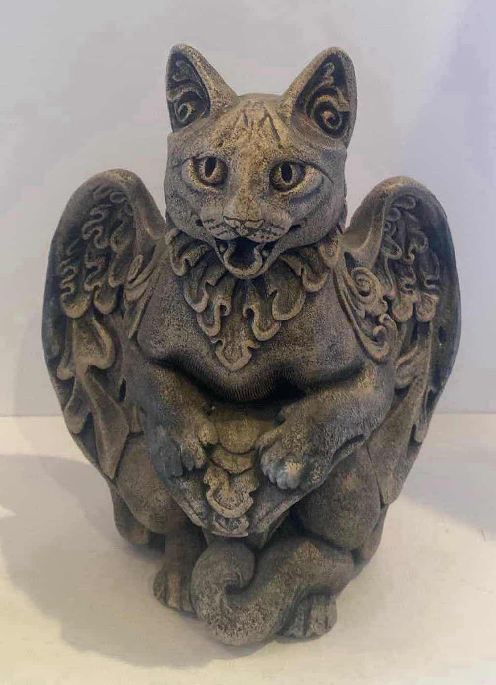 Photo 1 of FELINE GARGOYLE CONCRETE STATUE 10 1/2” x 12”