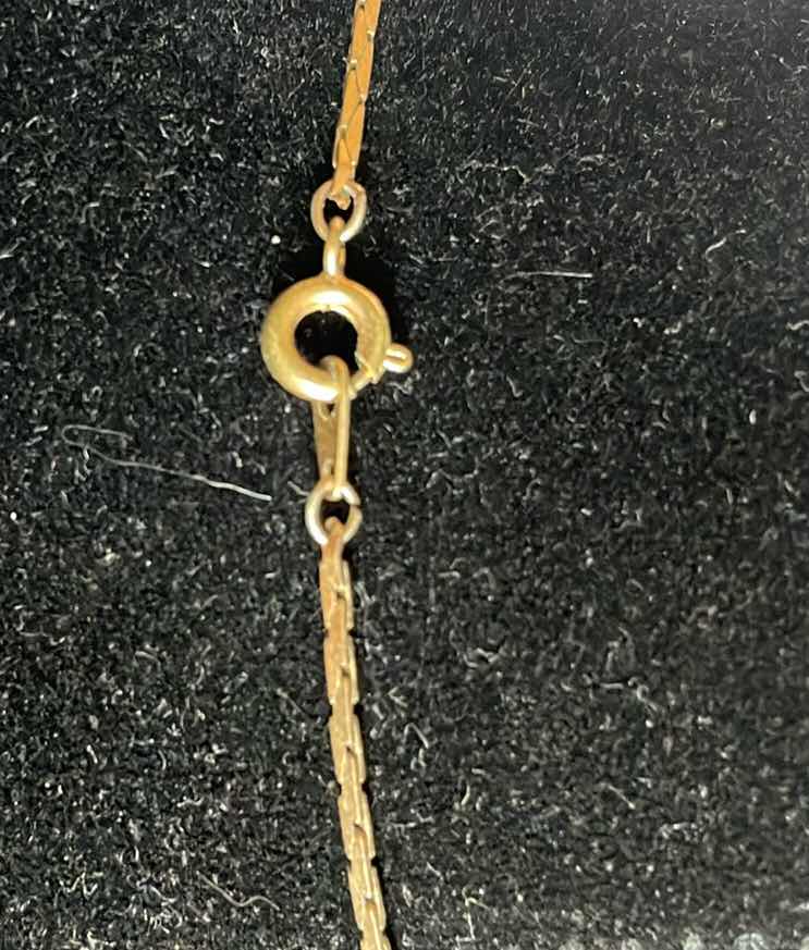 Photo 3 of FINE JEWELRY- 9” GOLD TONE COBRA CHAIN UNSTAMPED