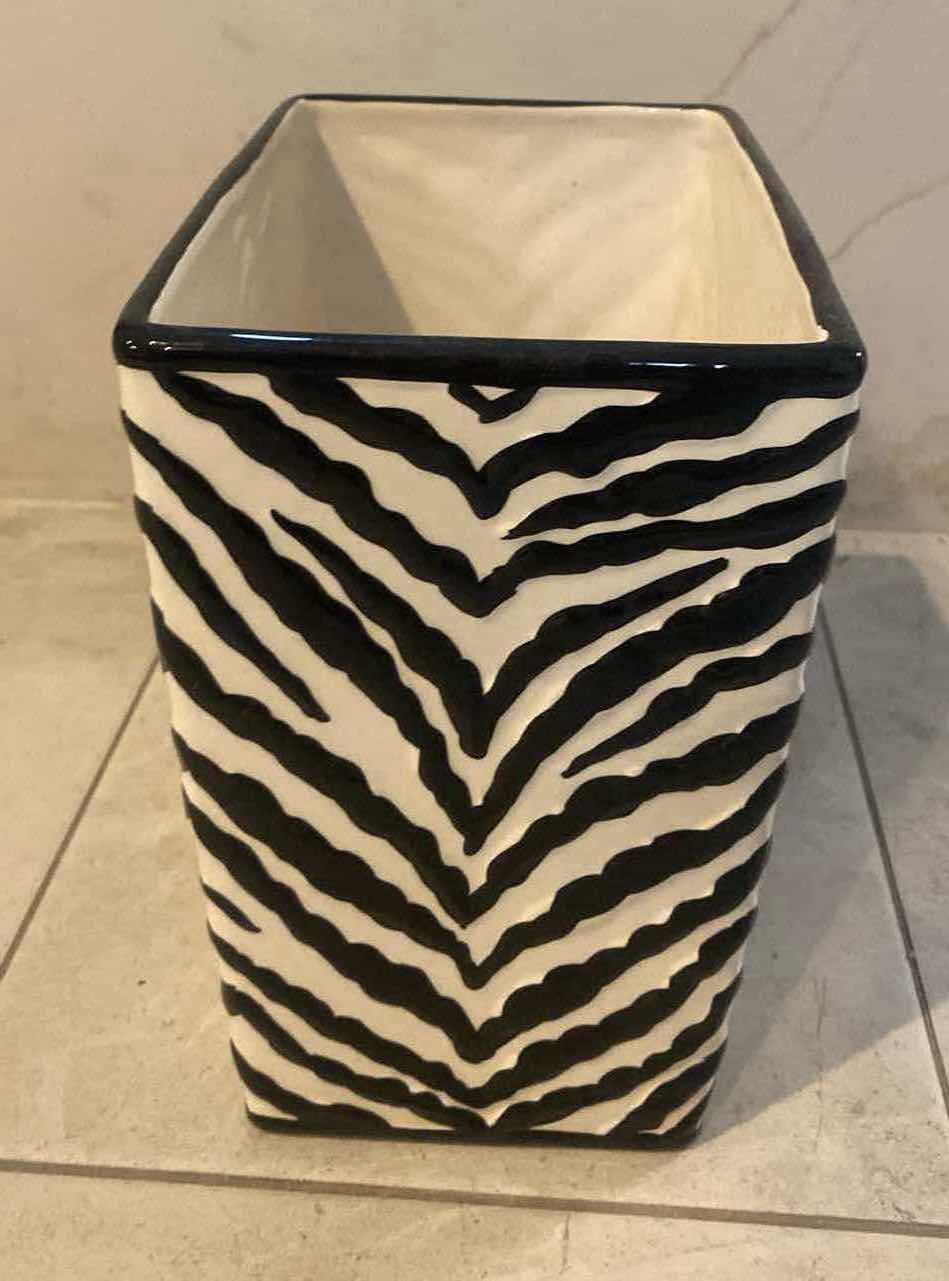 Photo 2 of CERAMIC ZEBRA BATHROOM TRASH CAN