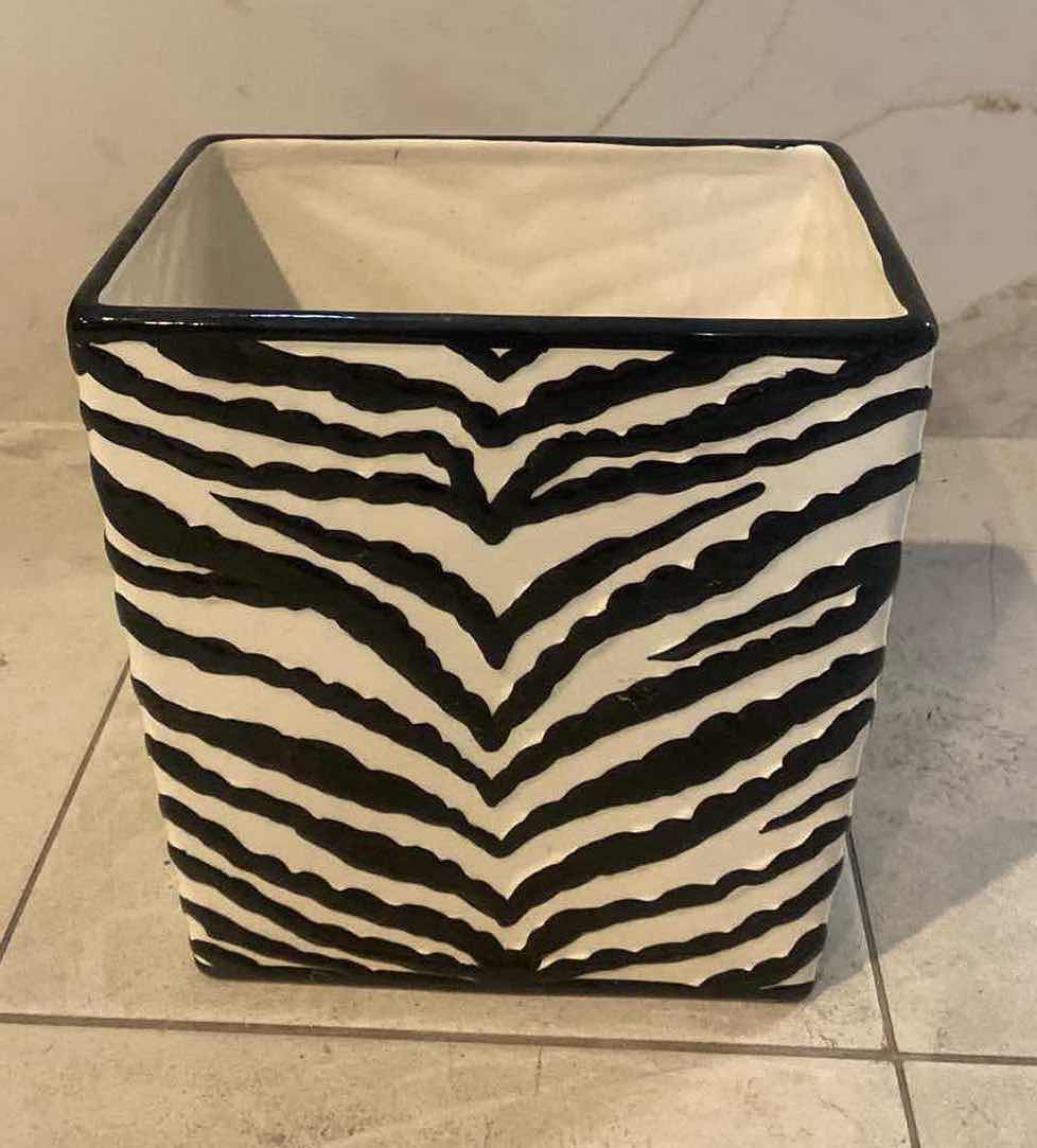 Photo 1 of CERAMIC ZEBRA BATHROOM TRASH CAN