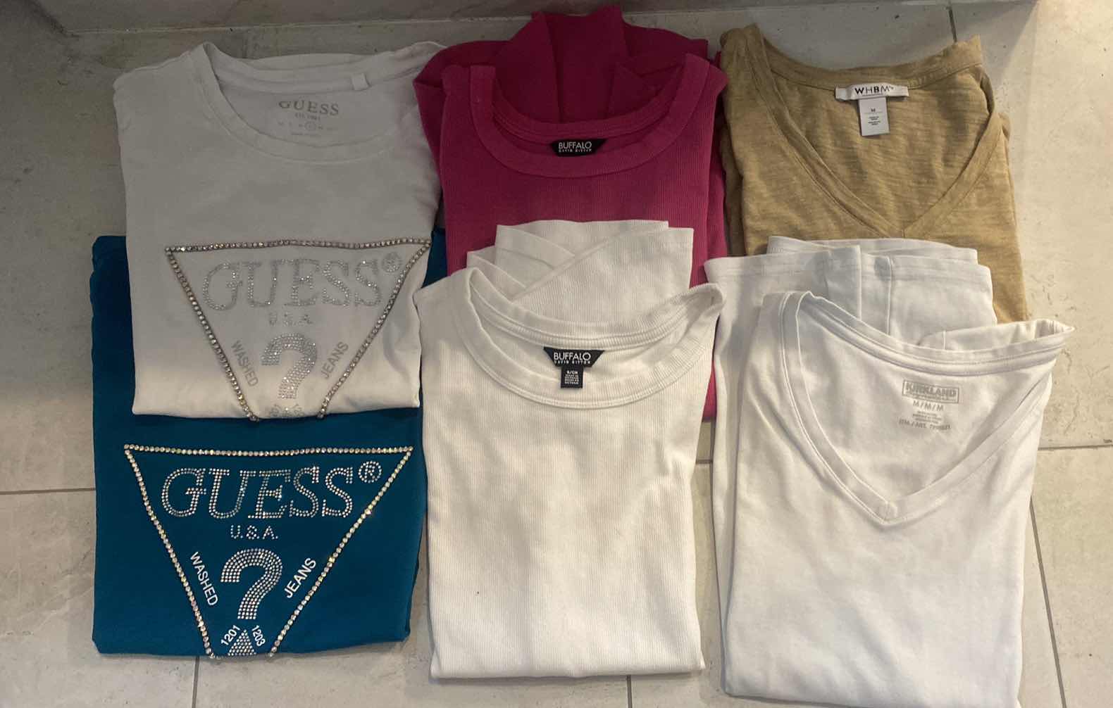 Photo 1 of 6 WOMENS TEE SHIRTS ASSORTED SIZES & BRANDS