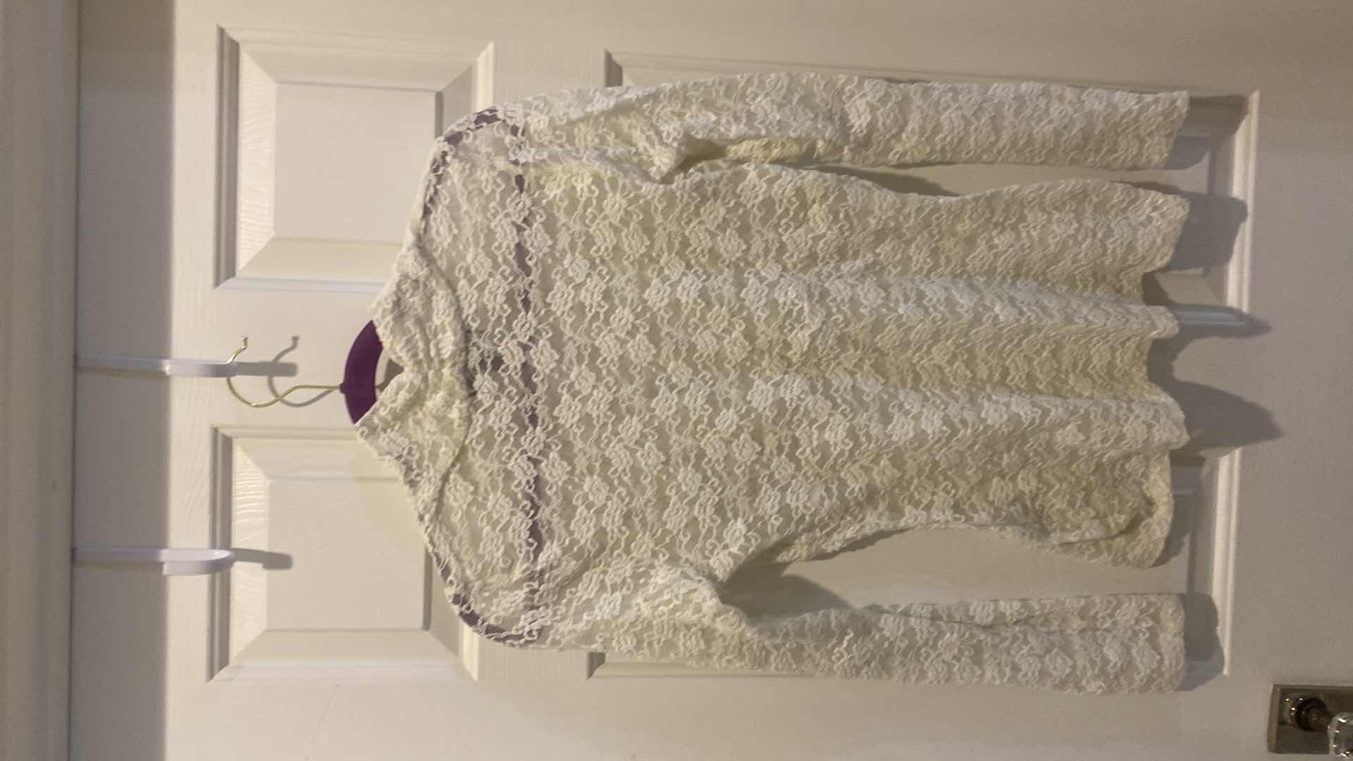 Photo 3 of KAREN KANE LACE WOMENS TOP SIZE LARGE