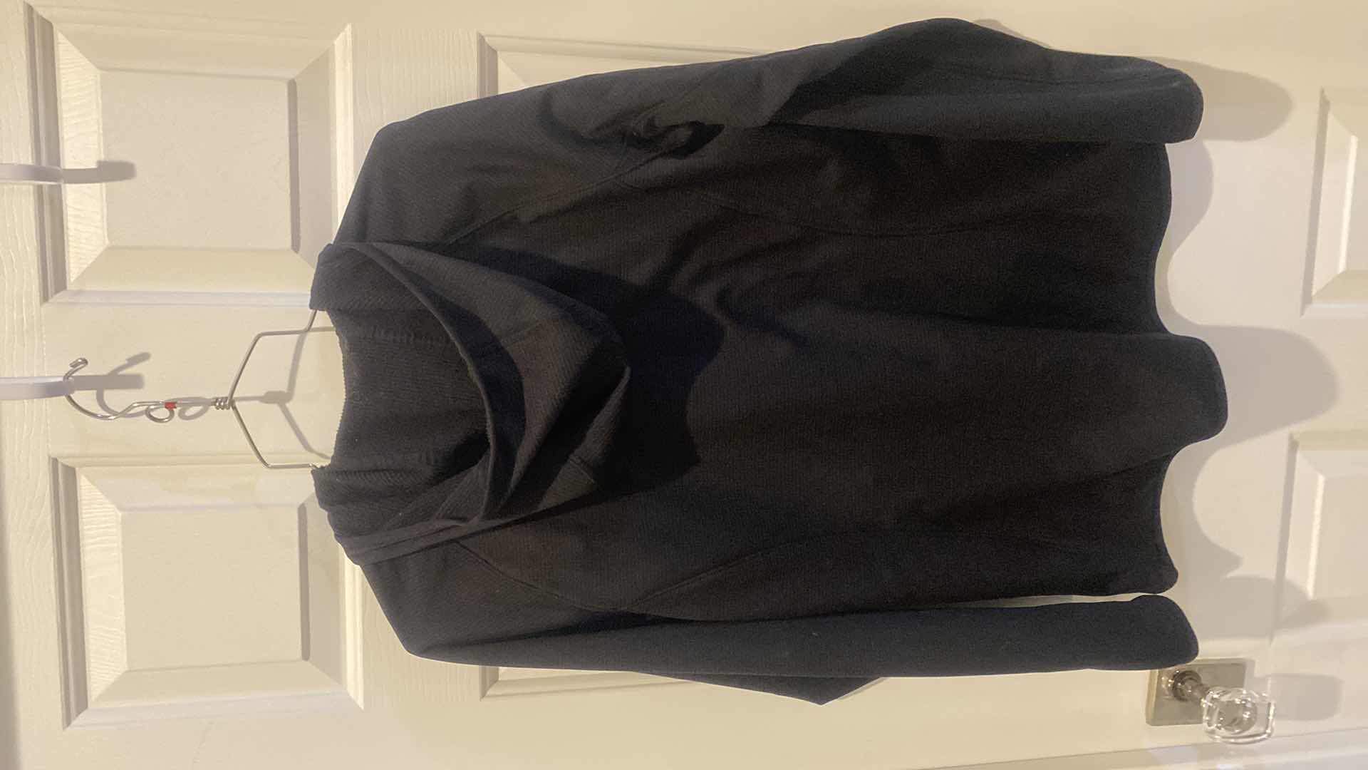 Photo 4 of THE NORTH FACE WOMENS LARGE LIGHT WEIGHT JACKET WITH  HOOD