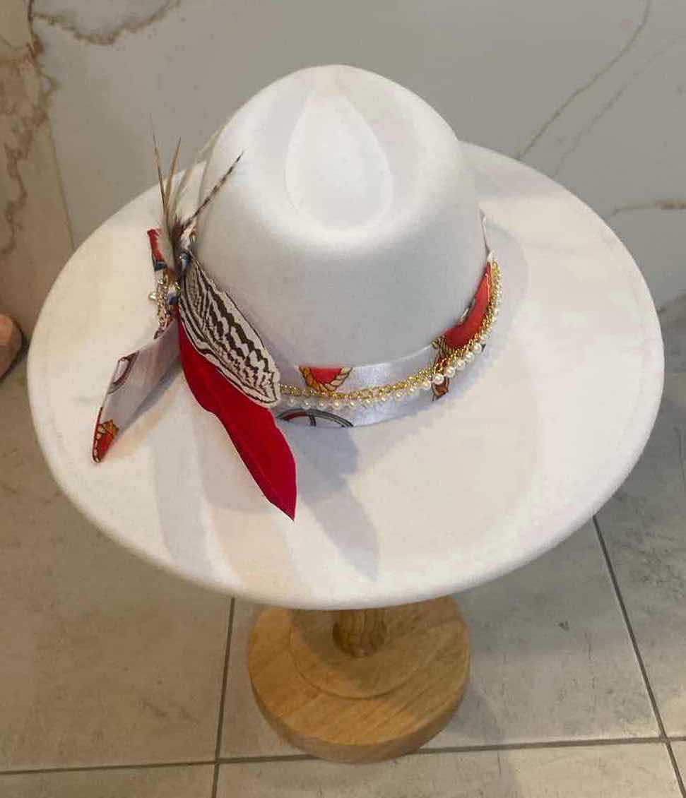 Photo 4 of NEW CUSTOM DESIGNED WOMENS WHITE FELT LARGE BRIM FEDORA HAT (ADJUSTABLE)