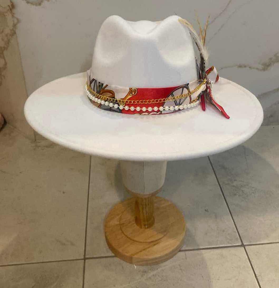 Photo 3 of NEW CUSTOM DESIGNED WOMENS WHITE FELT LARGE BRIM FEDORA HAT (ADJUSTABLE)