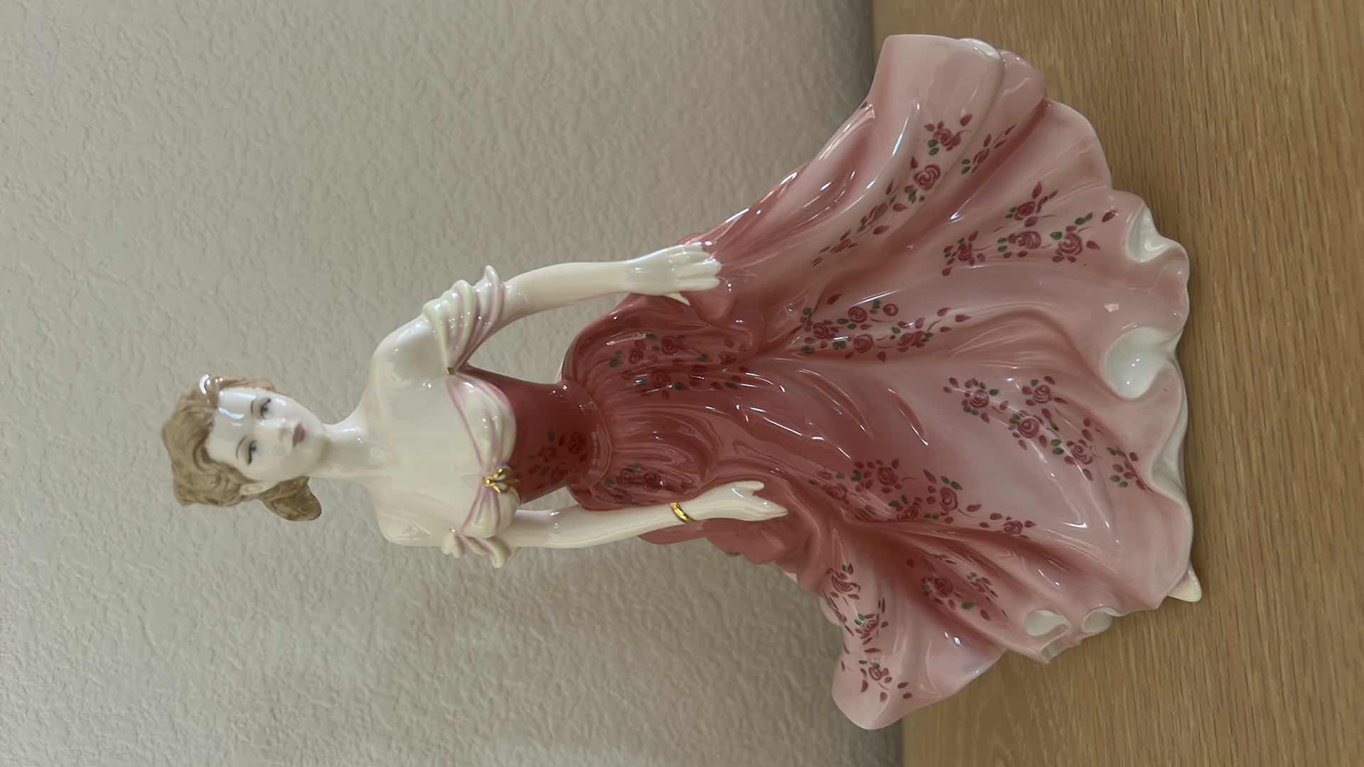 Photo 1 of ROYAL DOULTON PORCELAIN FIGURINE H9”
