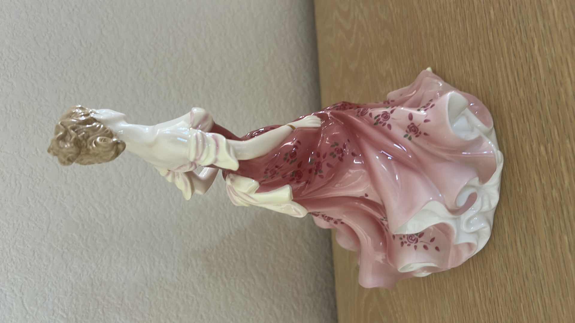 Photo 1 of ROYAL DOULTON PORCELAIN FIGURINE H9”