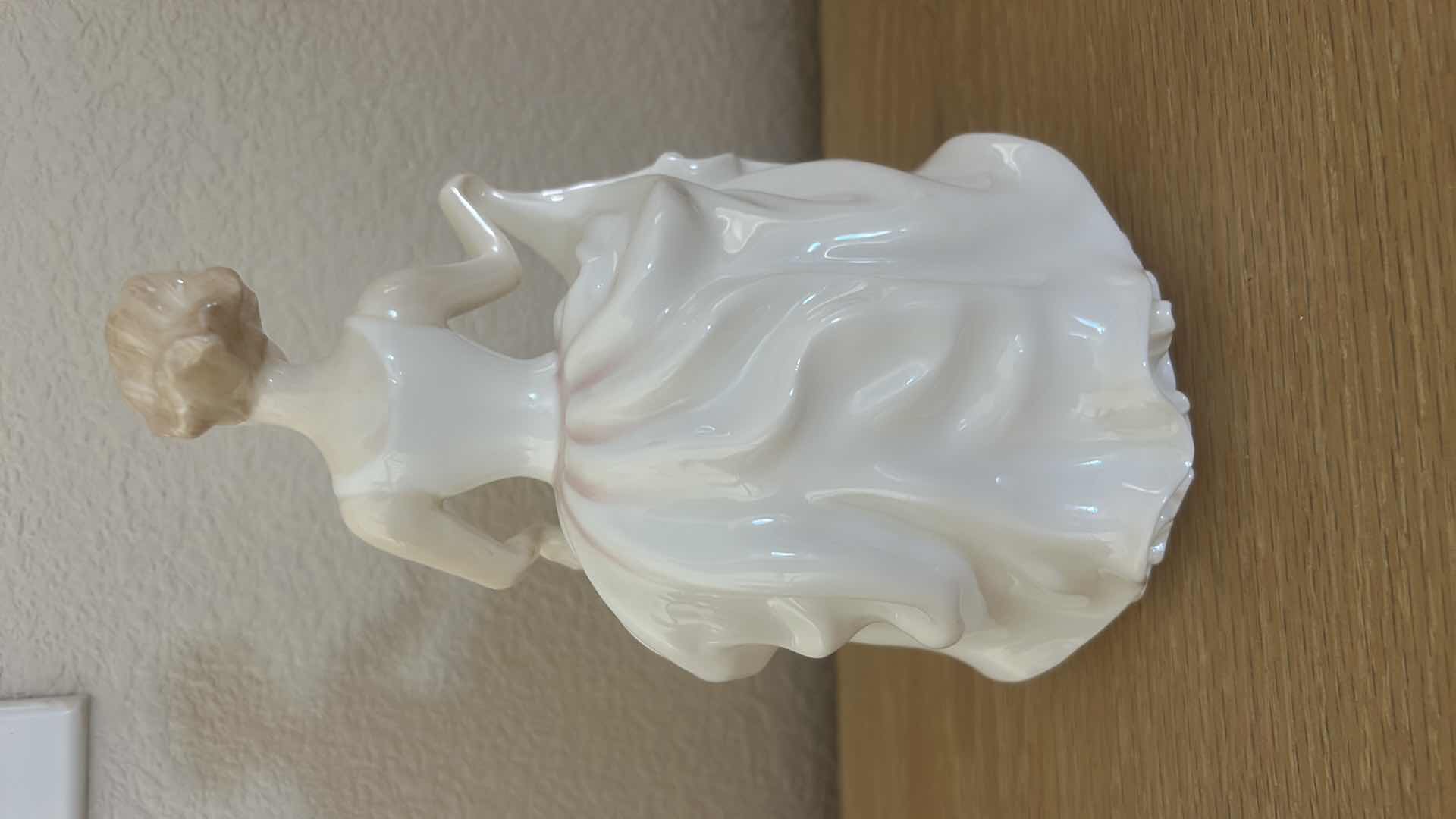 Photo 1 of SIGNED ROYAL DOULTON PORCELAIN FIGURINE H8”