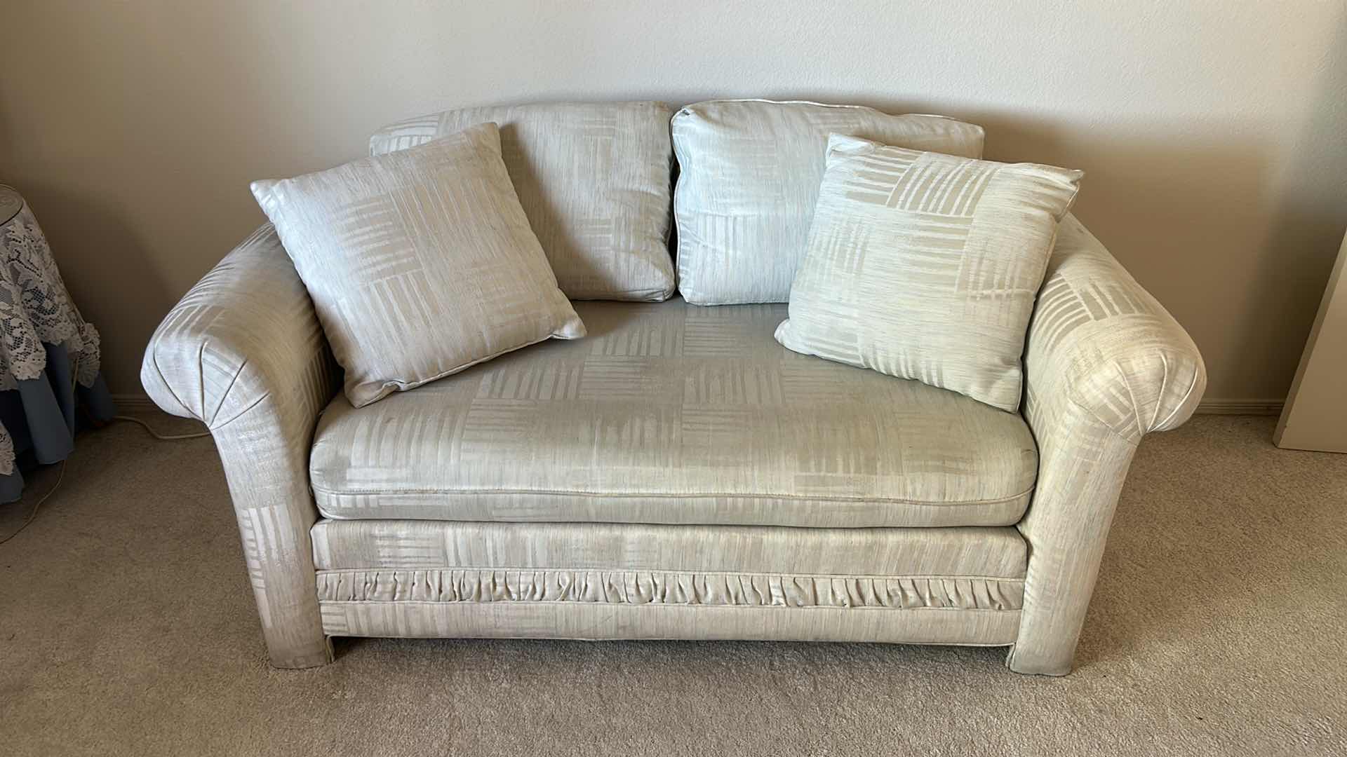 Photo 1 of LOVESEAT 65“ x 36“ x H32“