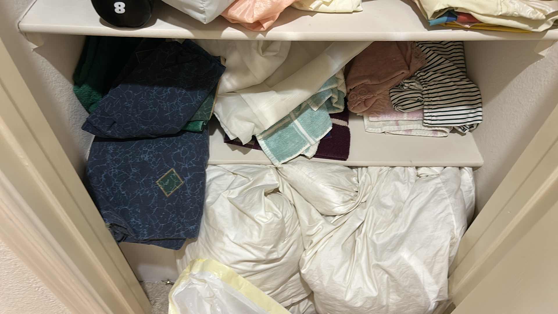 Photo 1 of CONTENTS OF LINEN CLOSET
