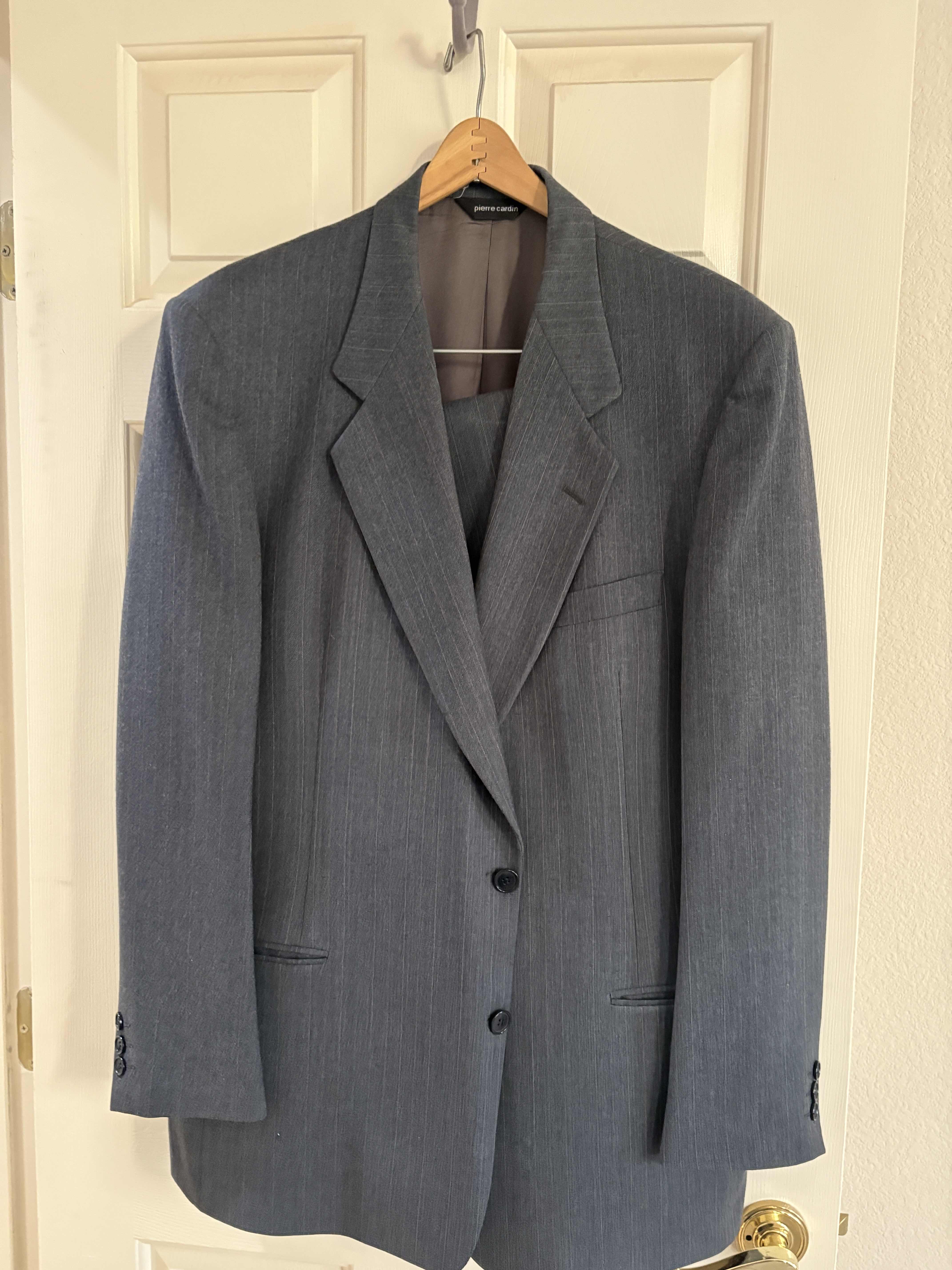 Photo 1 of MENS SUITS AND DRESS SHIRTS 17”