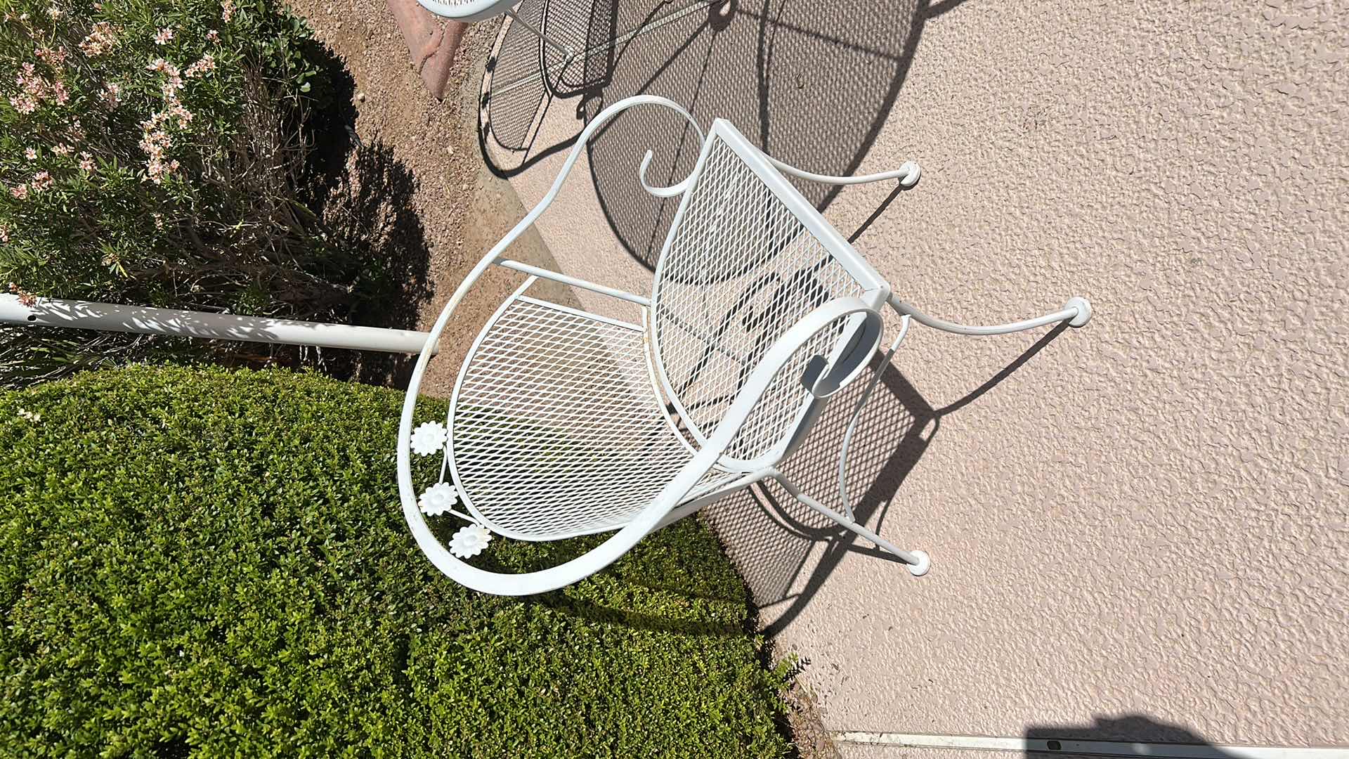 Photo 1 of VINTAGE METAL OUTDOOR PATIO TABLE  4‘ x H29 1/2“AND 4 CHAIRS