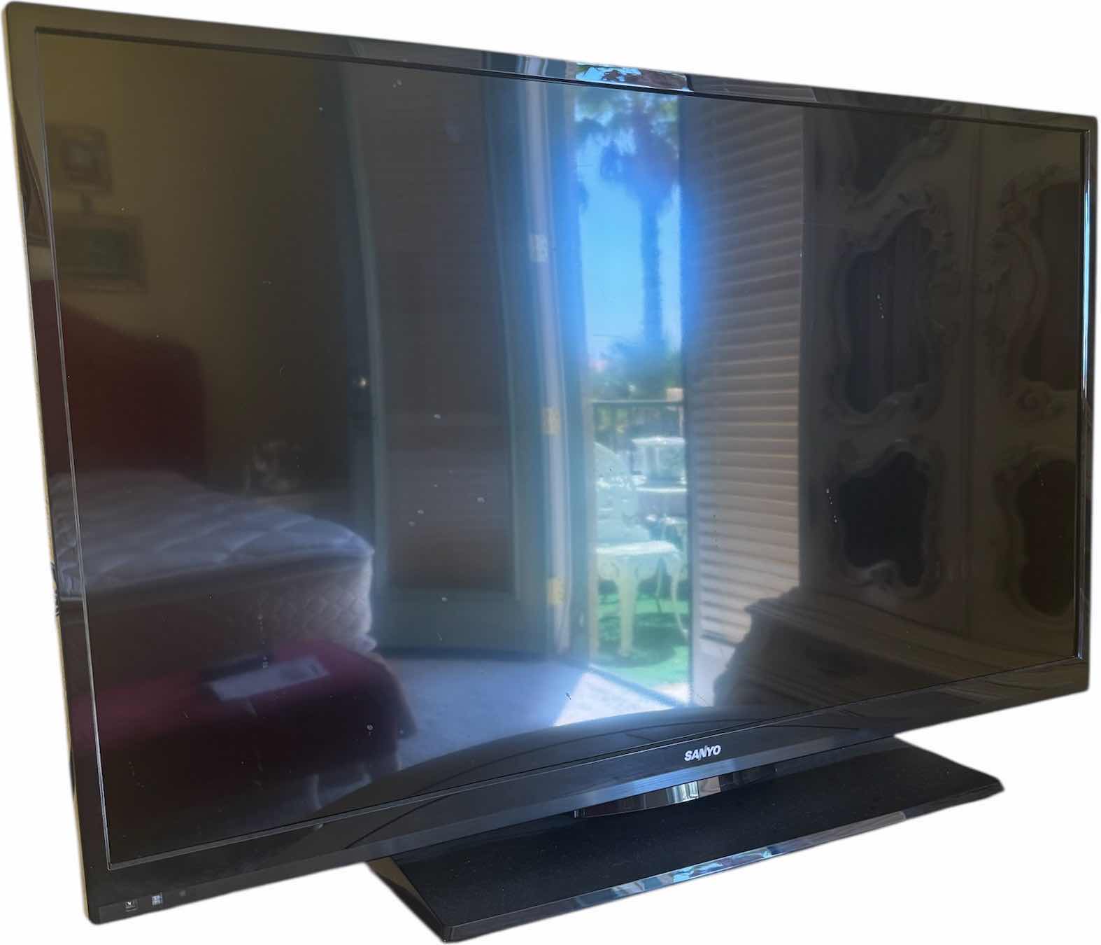 Photo 1 of SANYO LED 39” TV WITH REMOTE
