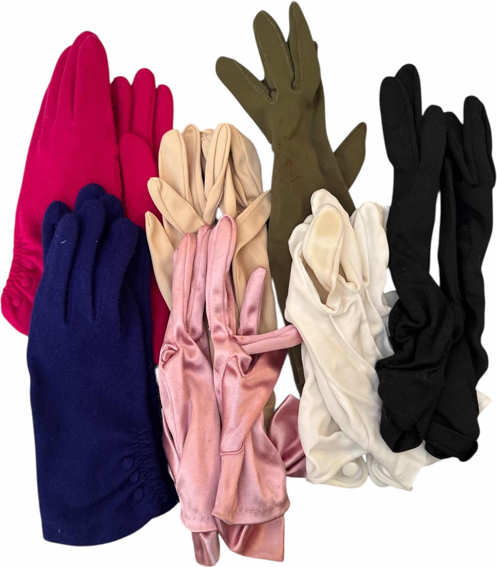 Photo 1 of 12- VINTAGE WOMENS ACCESSORIES, CLUTCH SMALL GLOVES HEAD COVER HAIRCOME & JEWELRY BOX