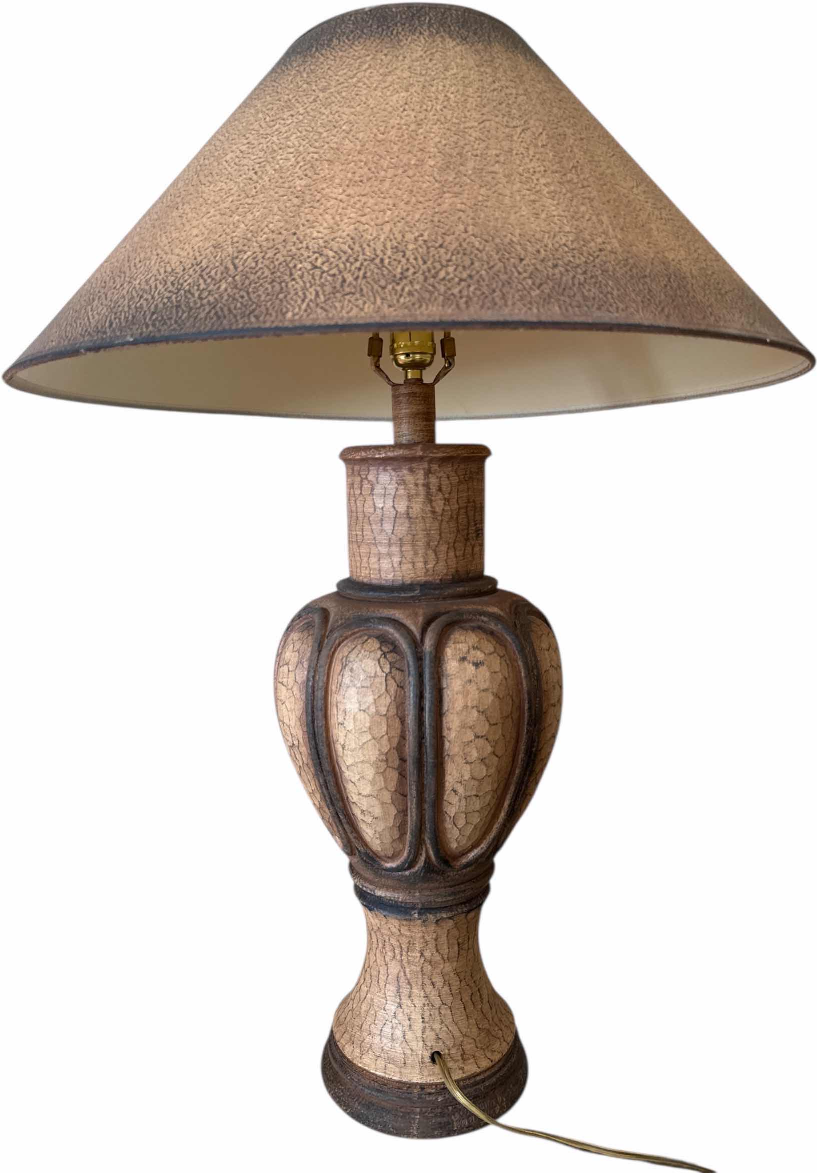 Photo 1 of VINTAGE CERAMIC TABLE LAMP BROWN TAN TONES 
D22” X H21”