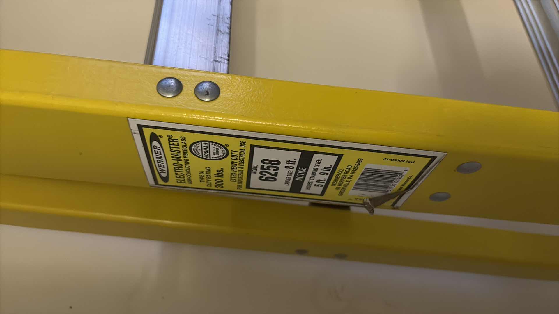 Photo 1 of 8FT ALUMINUM LADDER