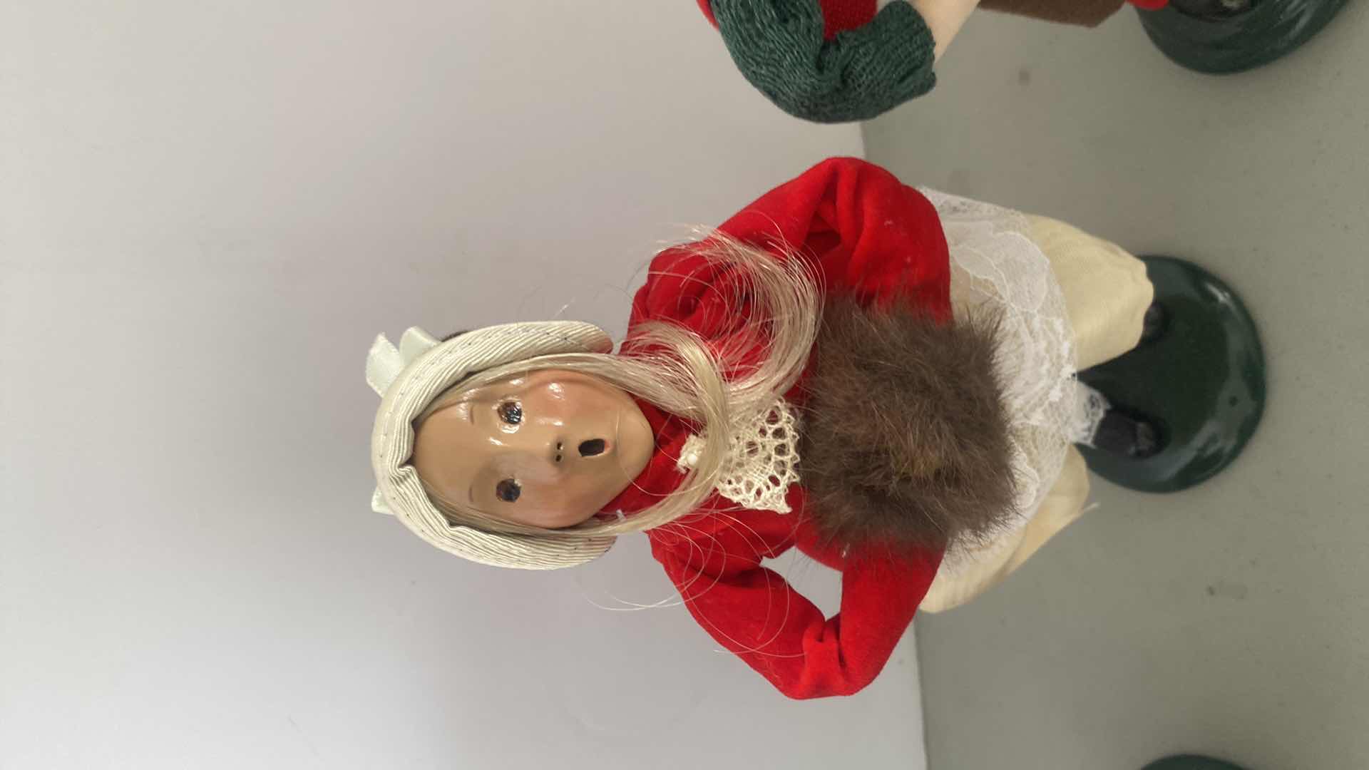 Photo 1 of 3 BUYERS CHOICE “THE CAROLERS COLLECTABLE FIGURINES H10”