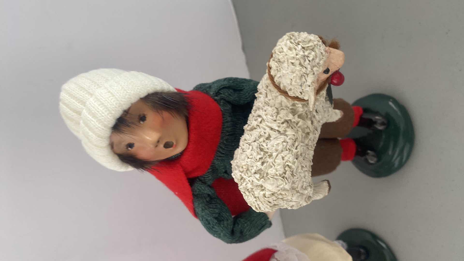 Photo 1 of 3 BUYERS CHOICE “THE CAROLERS COLLECTABLE FIGURINES H10”