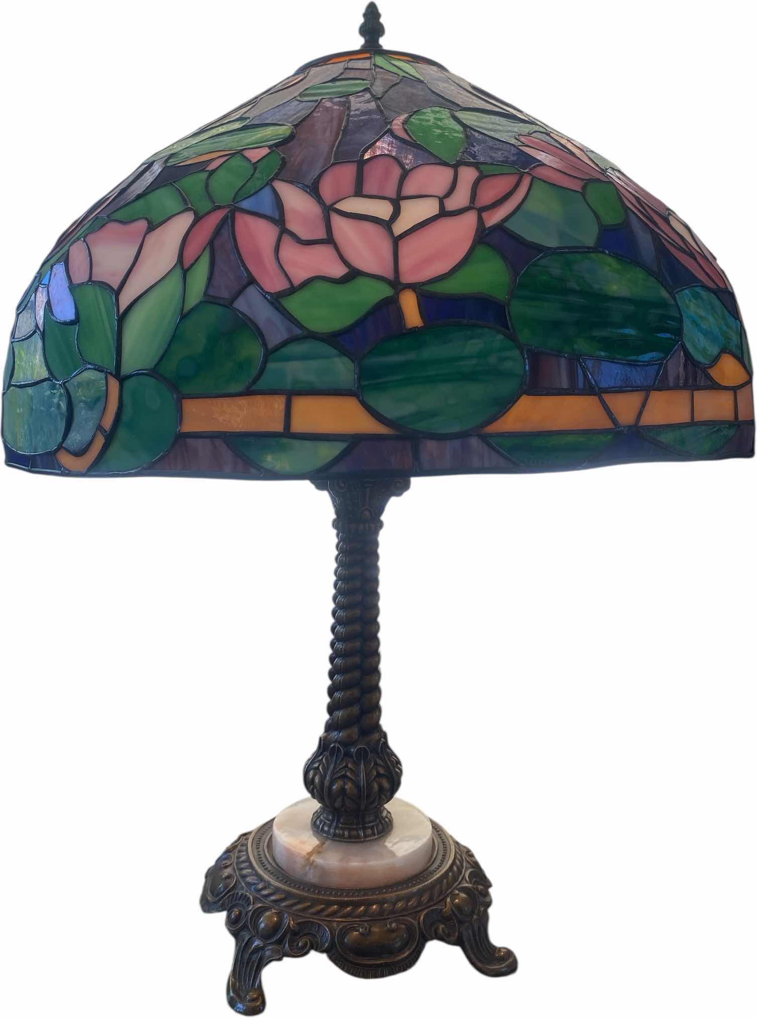 Photo 1 of TIFFANY STYLE TABLE LAMP H26”